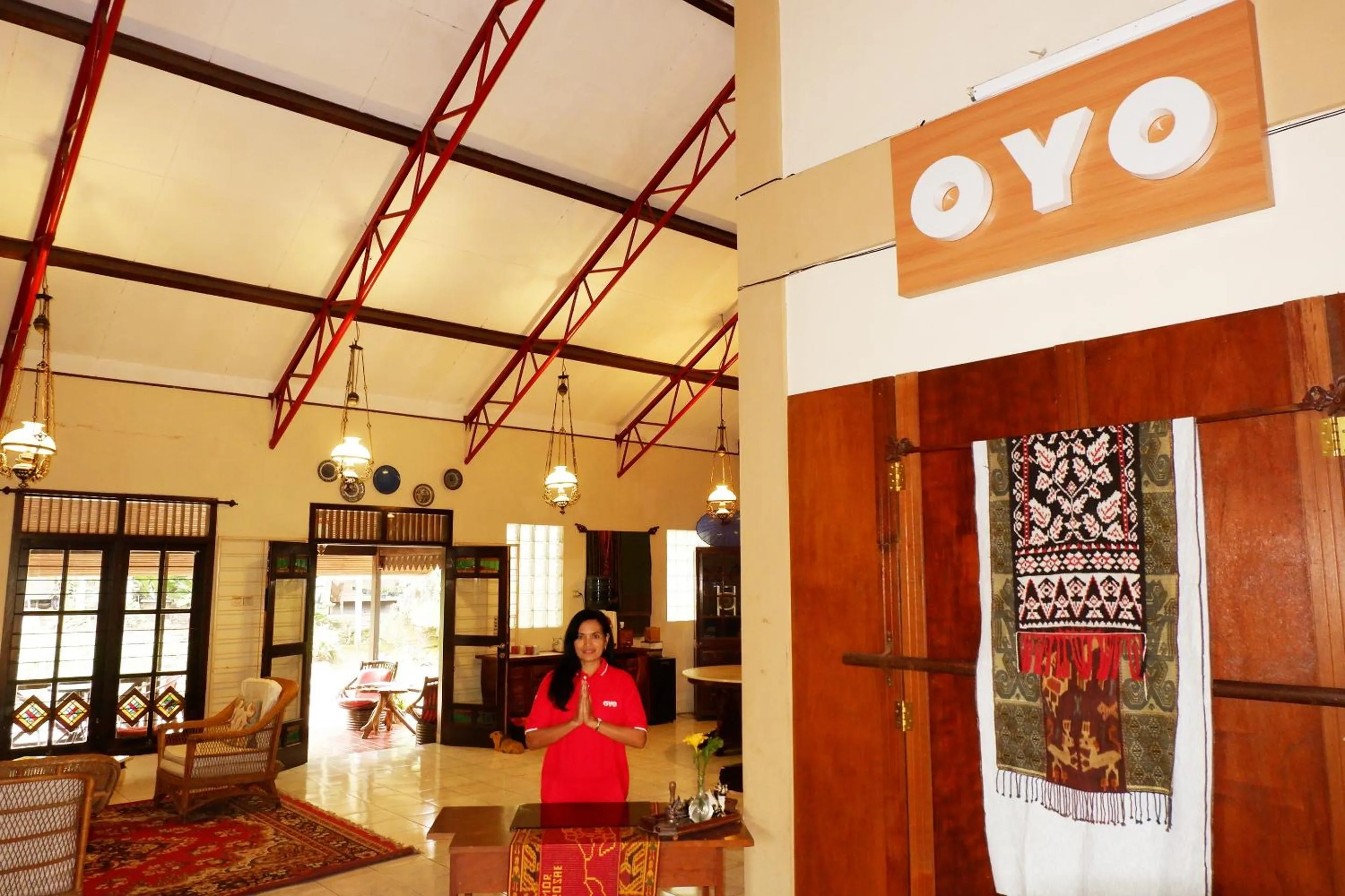Lobby or reception in Hotel O Cemara's Homestay