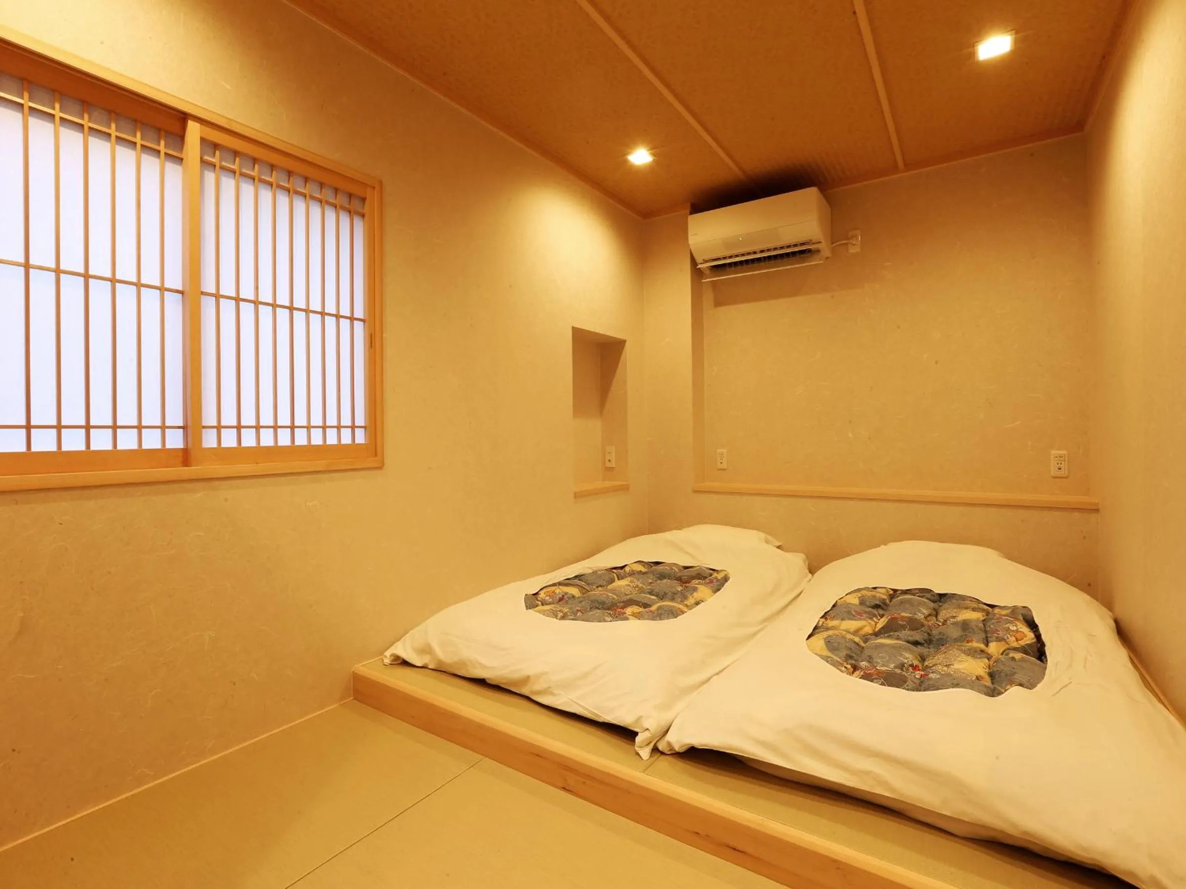 Bedroom, Bed in Arima Royal Hotel