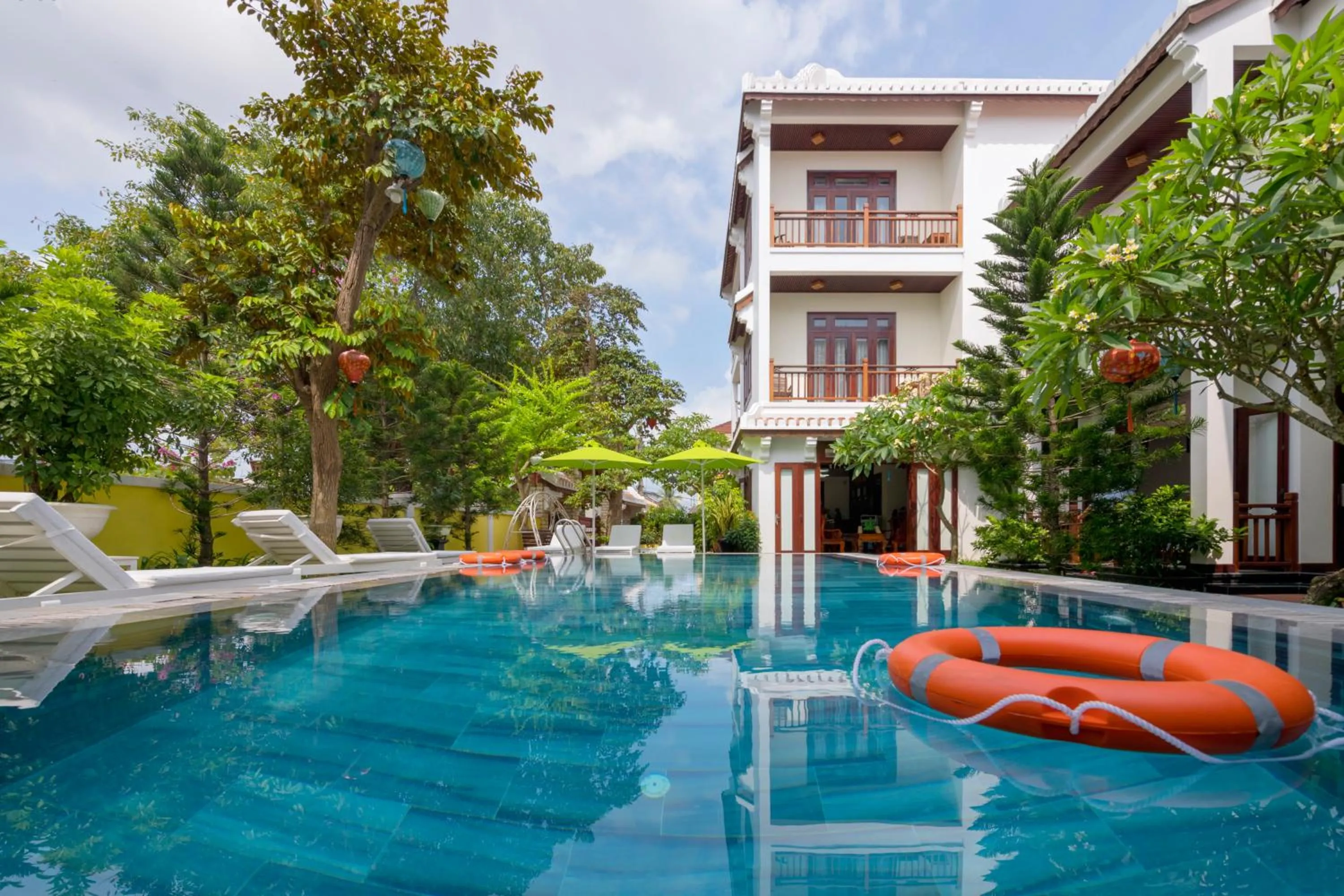 Property building in Green Hill Villa