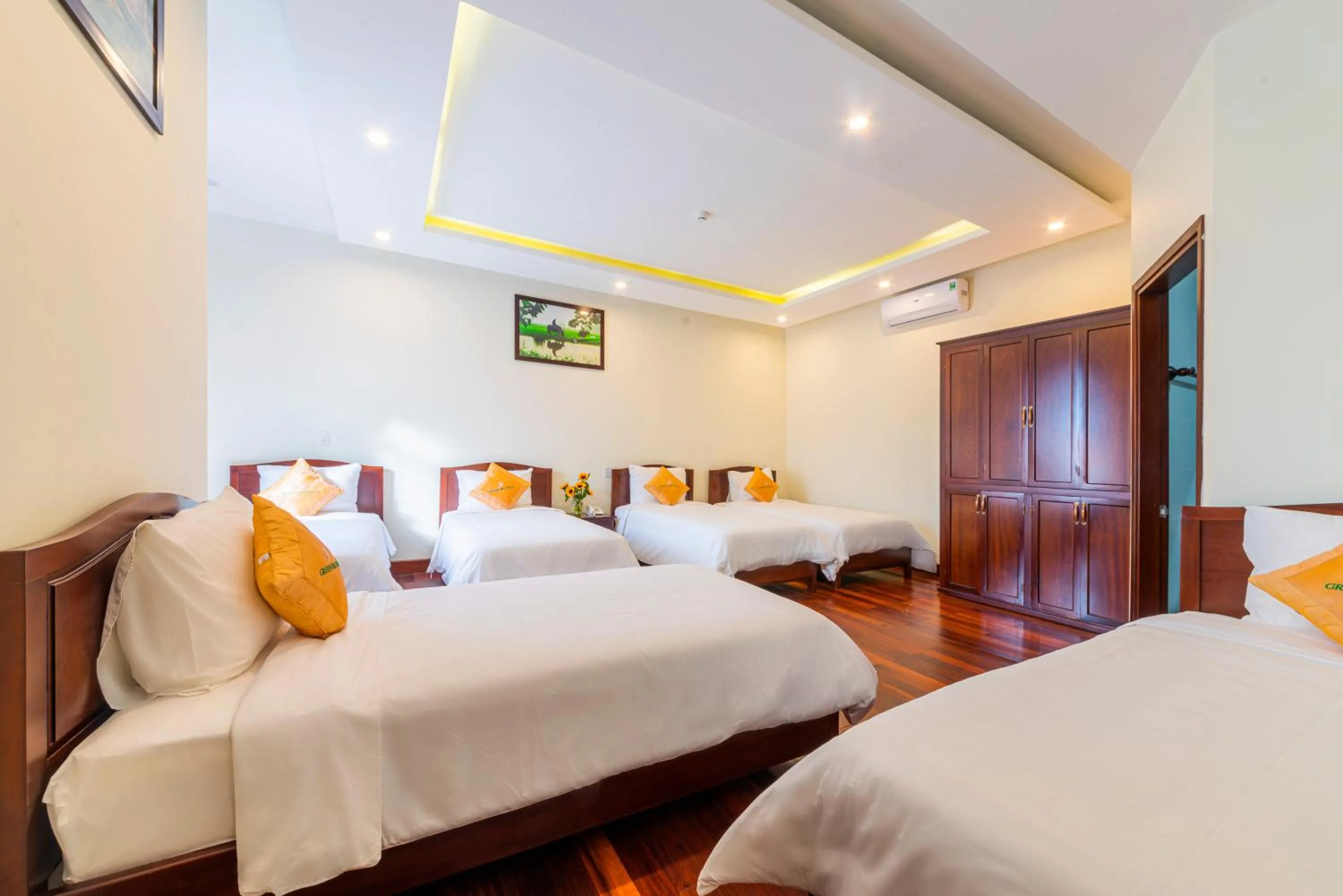 Bed in Green Hill Villa