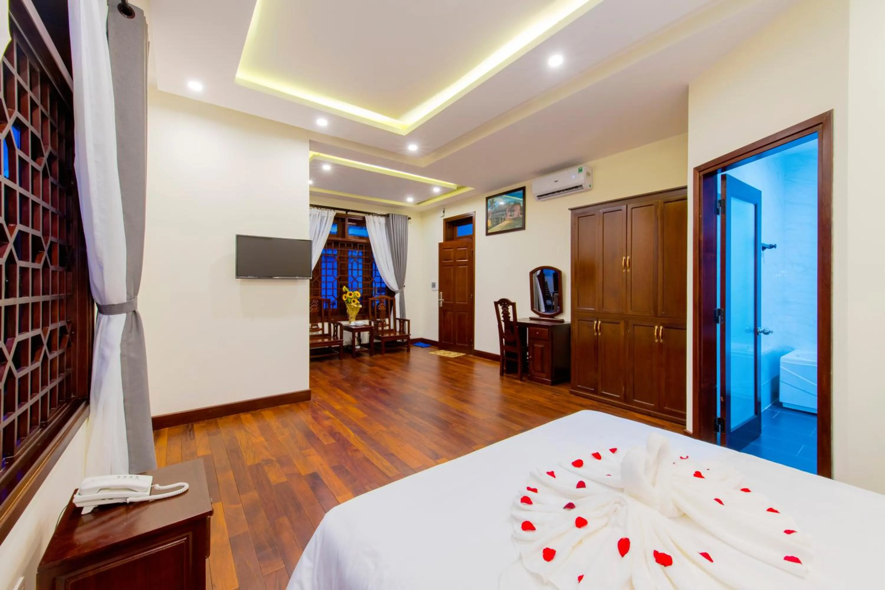 Photo of the whole room in Green Hill Villa