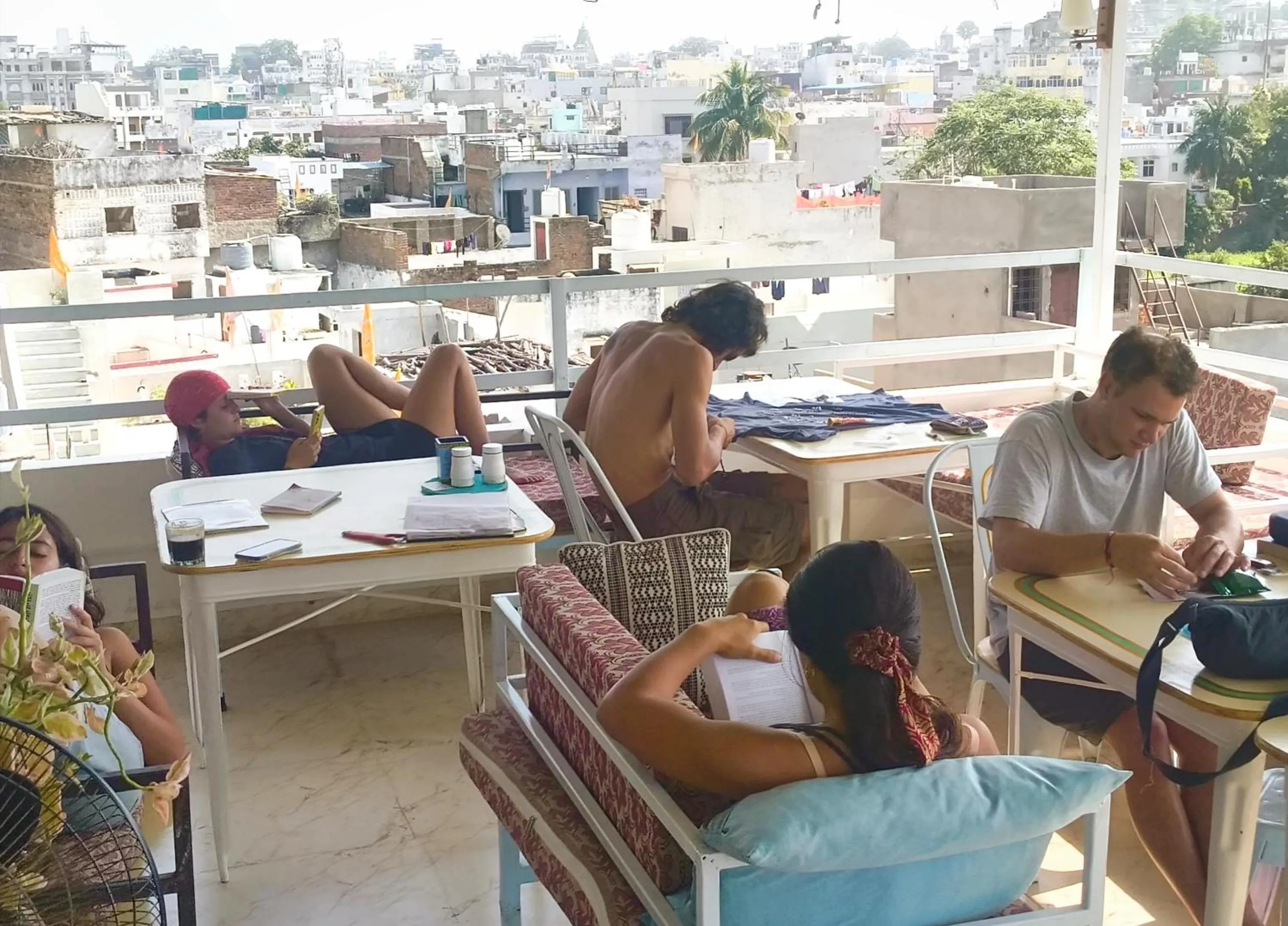 Rising Shemesh Home Stay