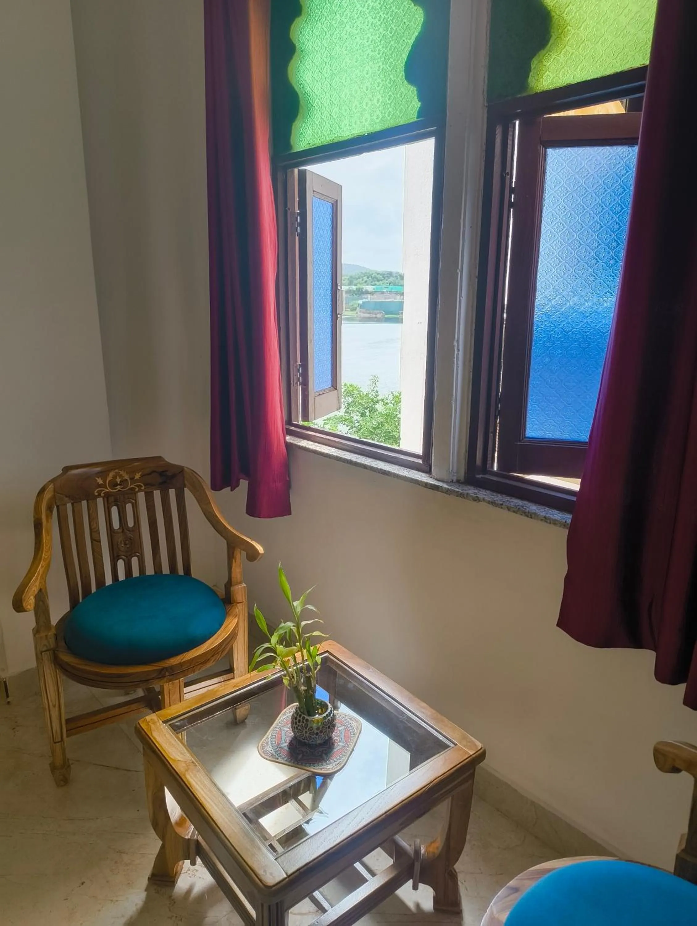 Rising Shemesh Home Stay