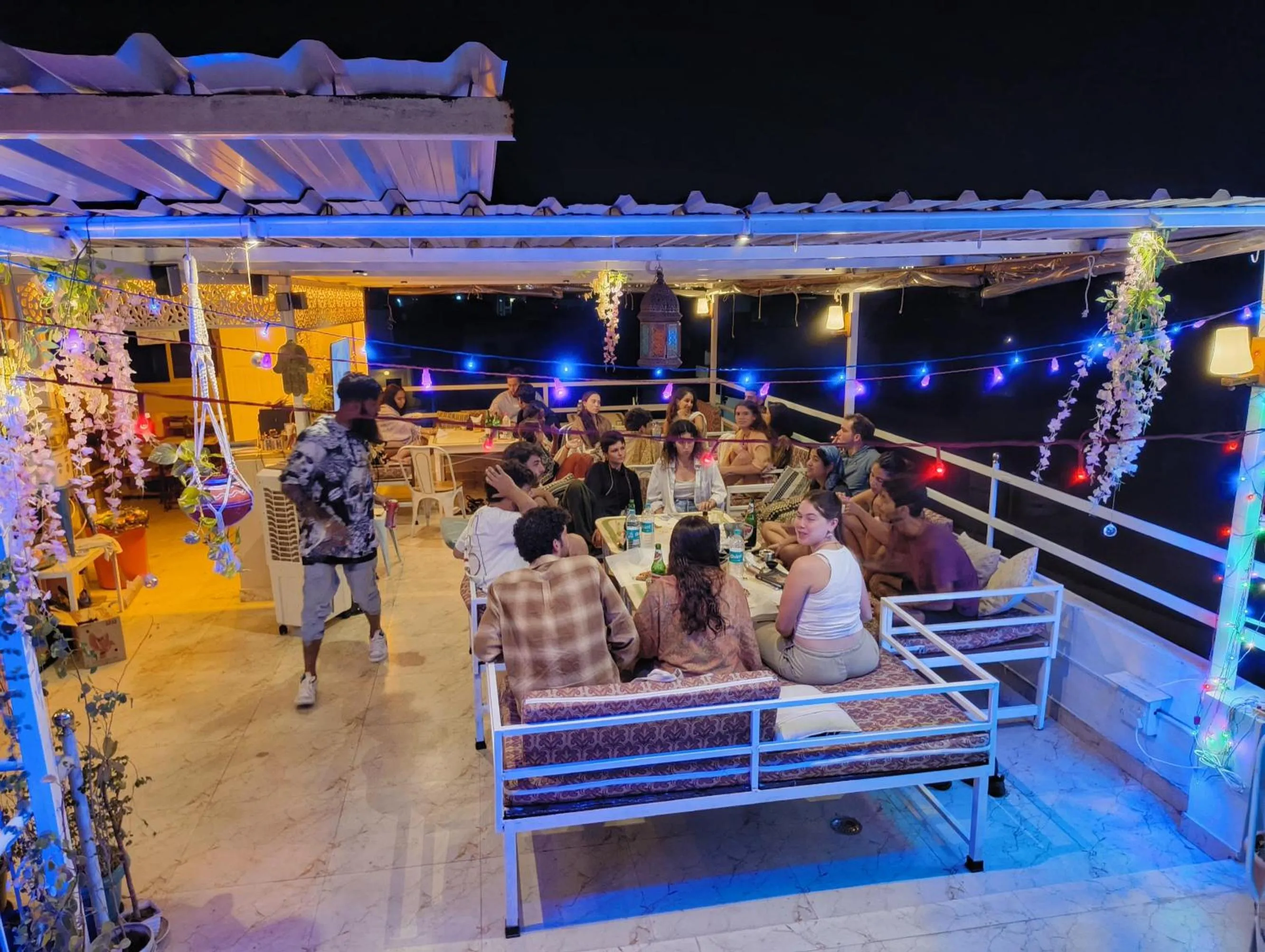 Restaurant/places to eat in Rising Shemesh Home Stay