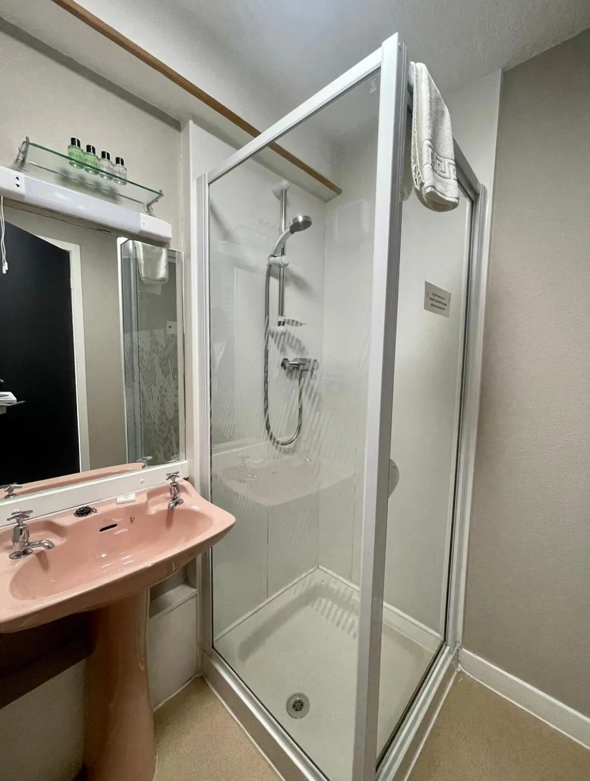 The Weigh Inn Hotel & Lodges