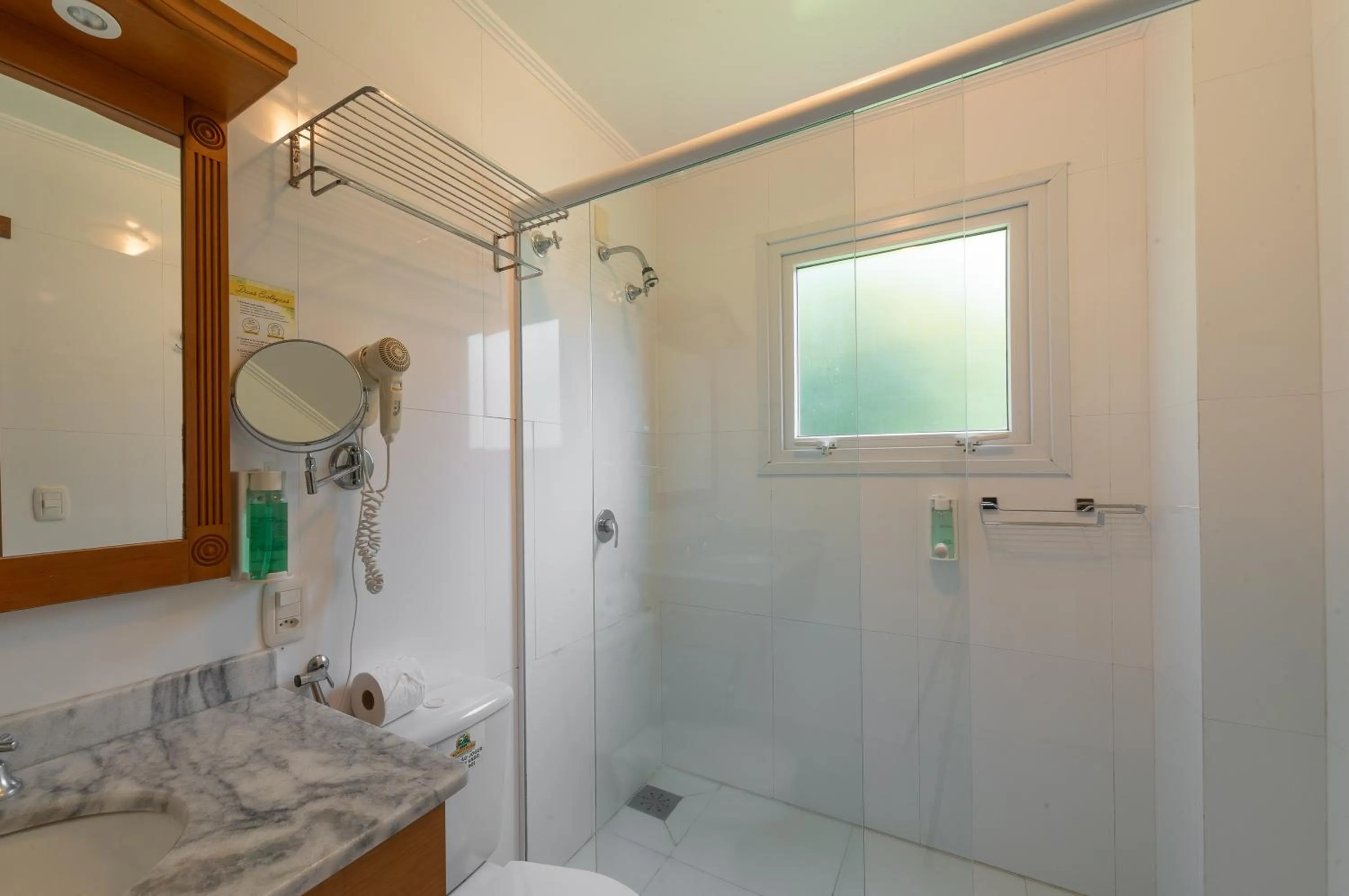 Shower in Pousada Monte Felice Recanto da Lua