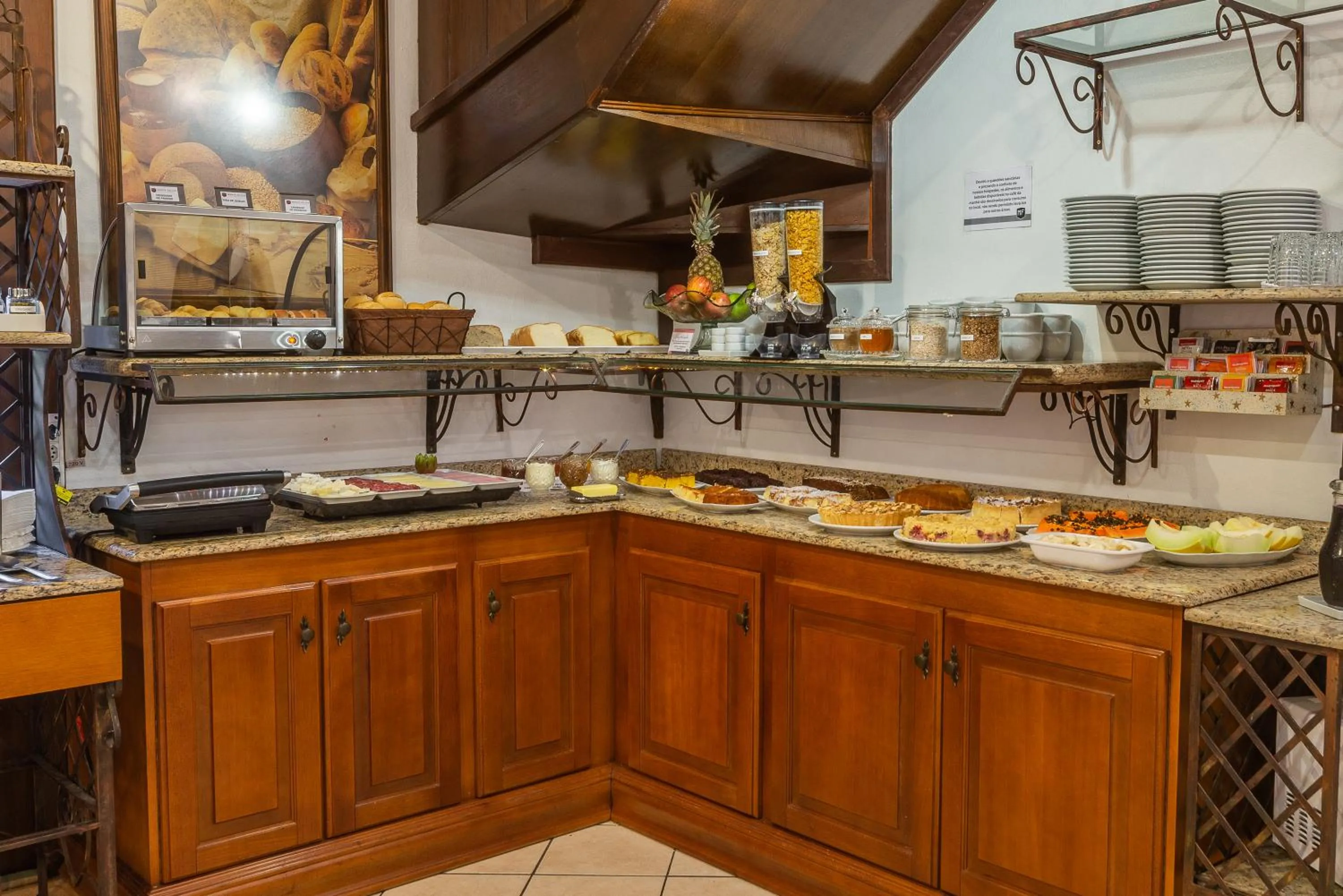 Food and drinks in Pousada Monte Felice Recanto da Lua