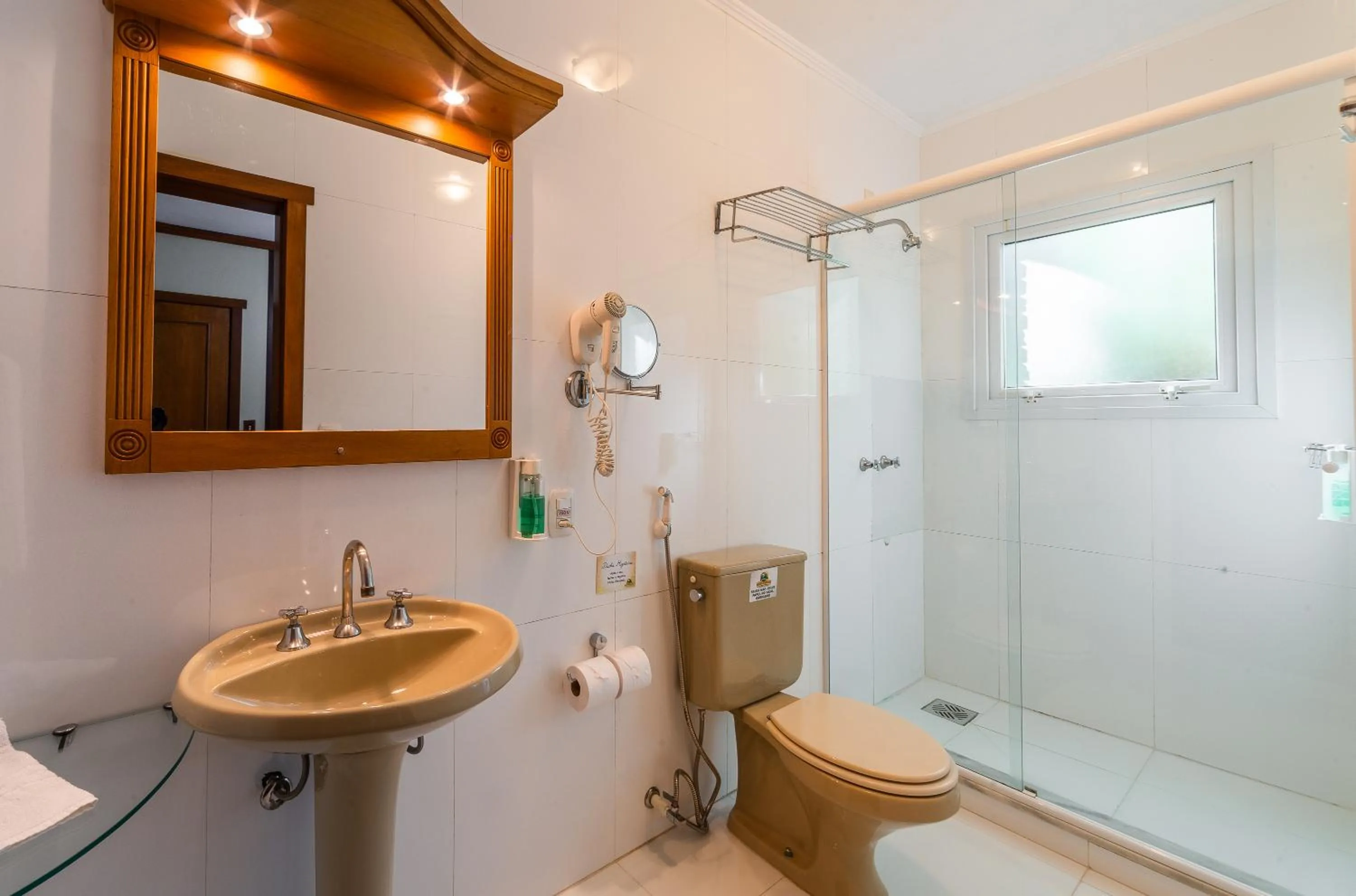 Shower in Pousada Monte Felice Recanto da Lua