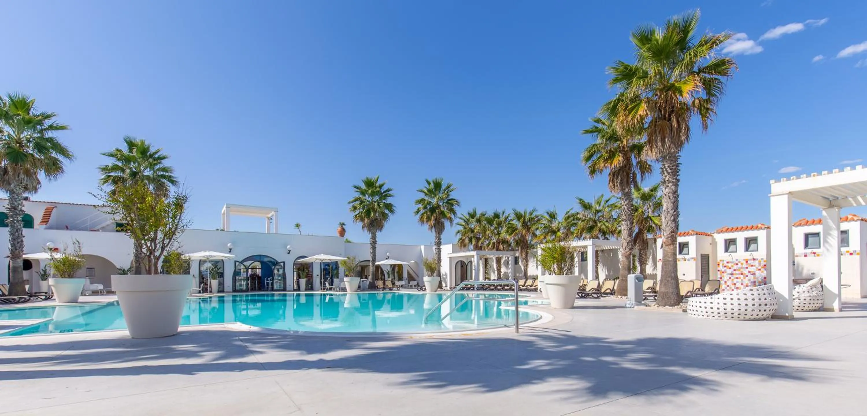 Swimming pool in Centro Vacanze Poker