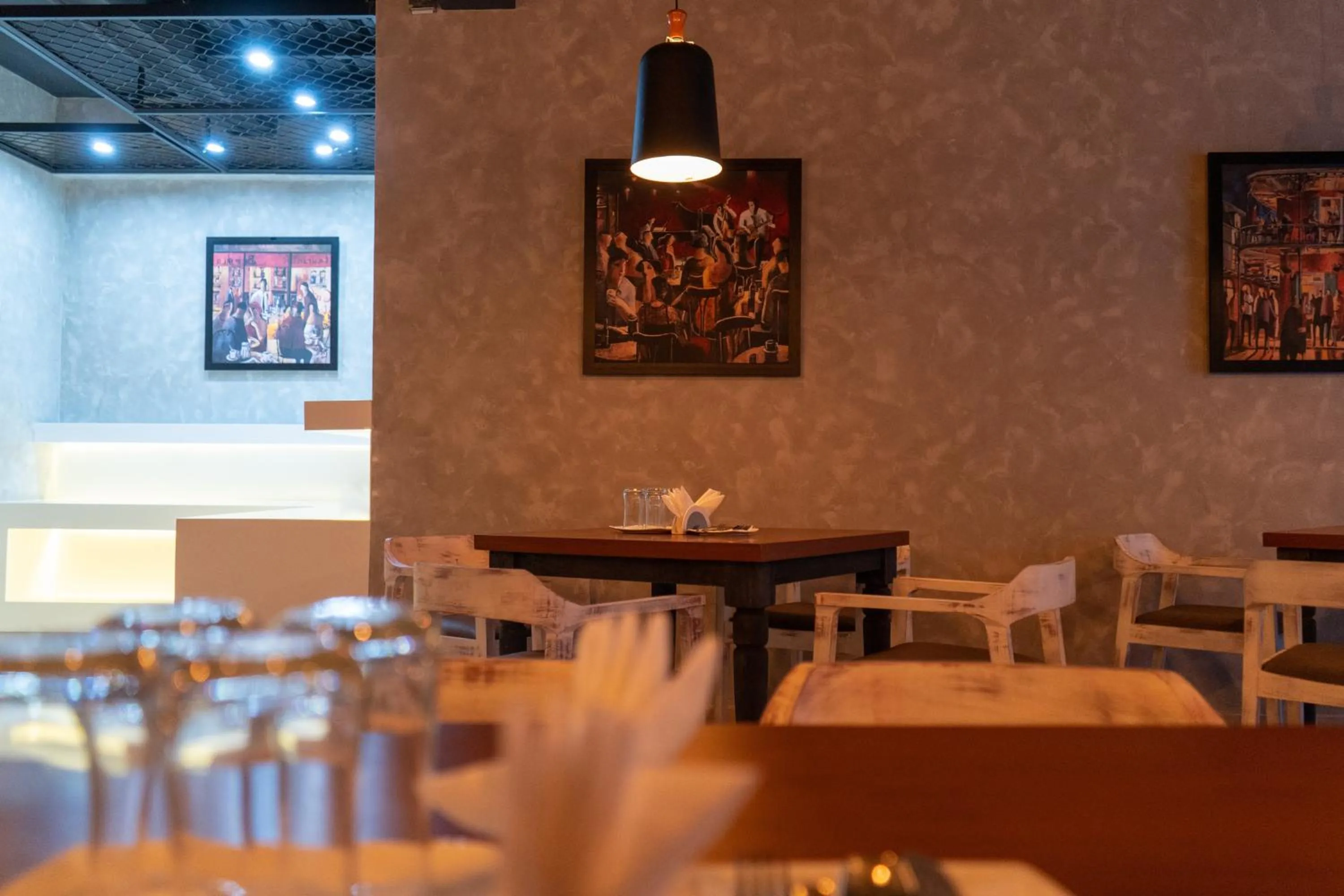 Restaurant/places to eat in The Bull Boutique Hotel