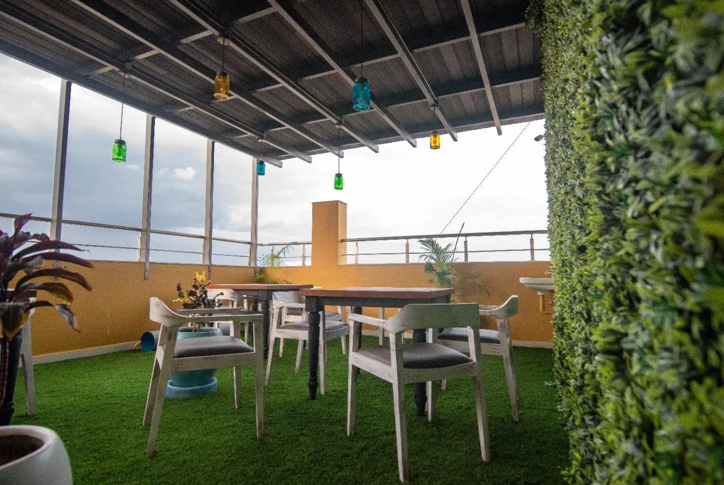 Restaurant/places to eat in The Bull Boutique Hotel