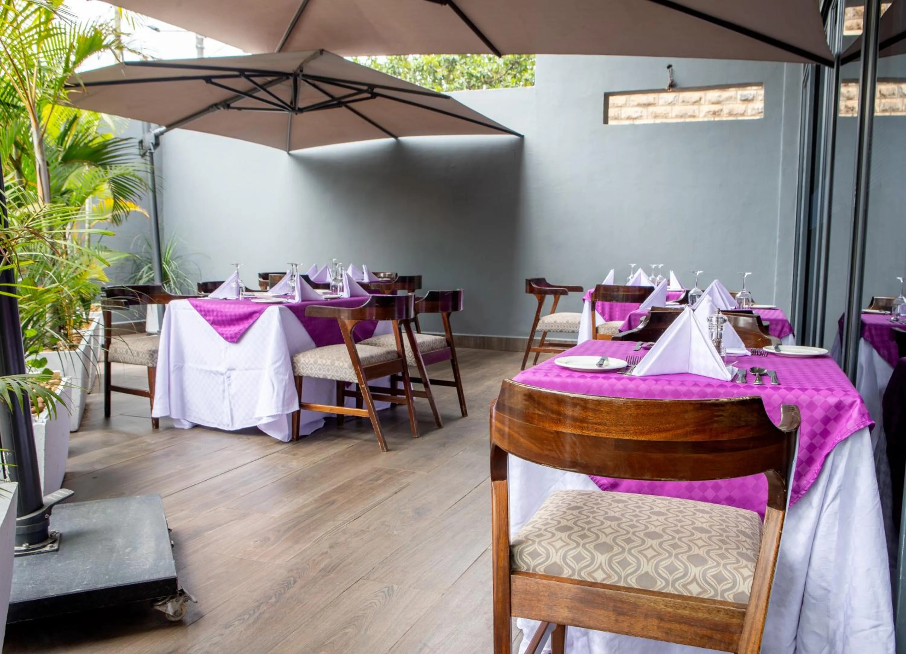 Restaurant/places to eat in Swiss-Belinn Nairobi