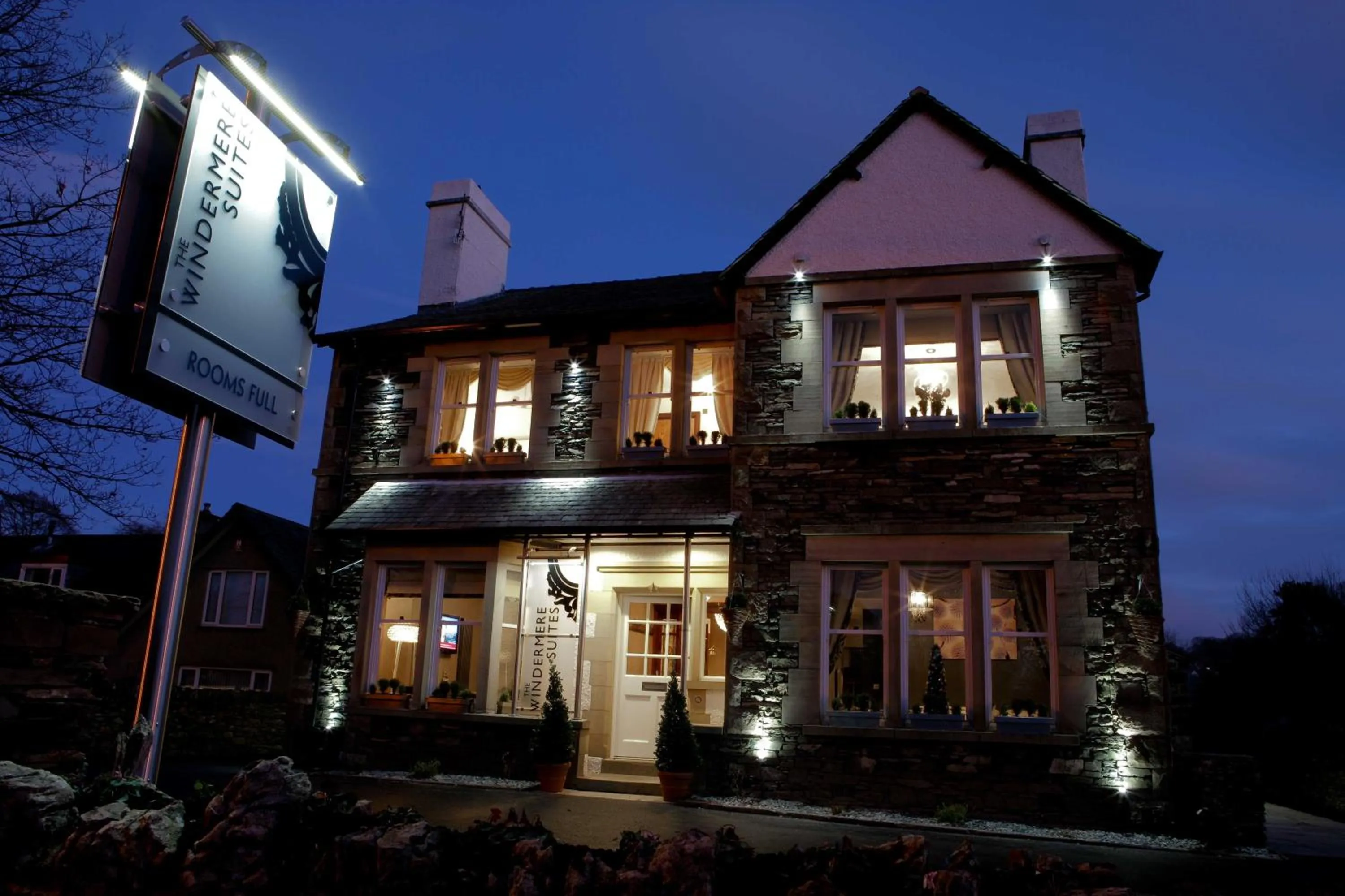 Property building in Windermere Suites