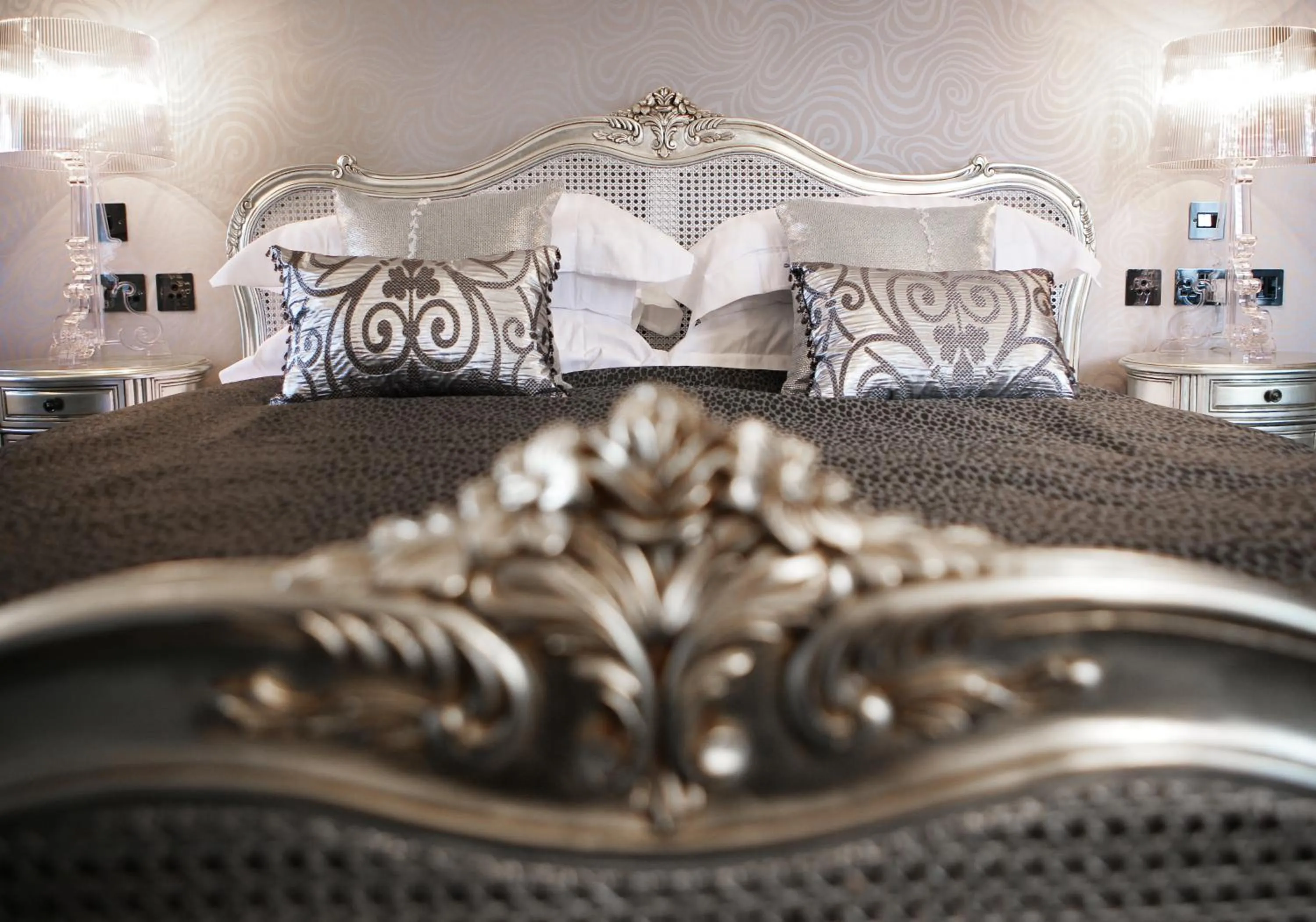 Bed in Windermere Suites