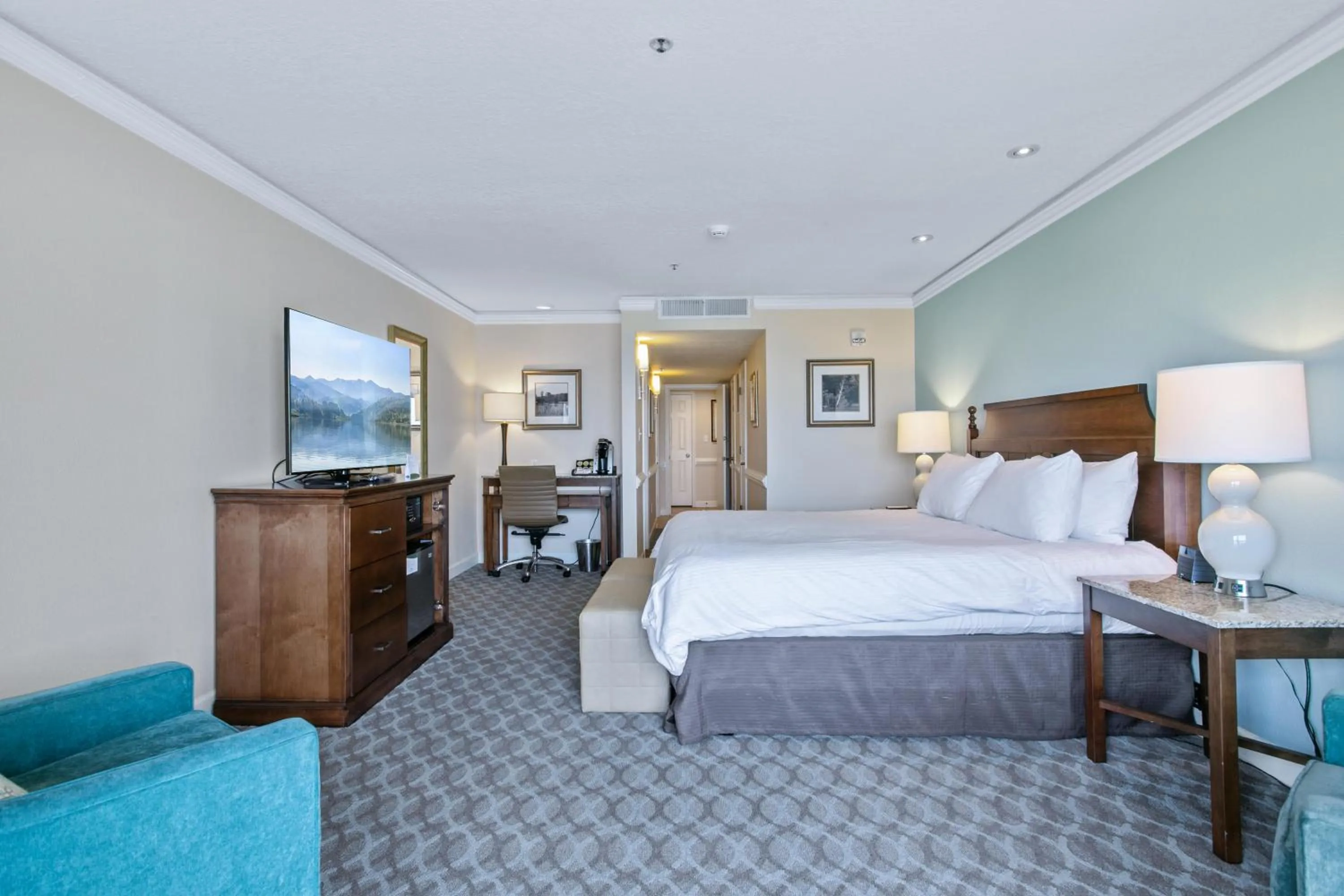 Bedroom, Bed in Kingsmill Resort