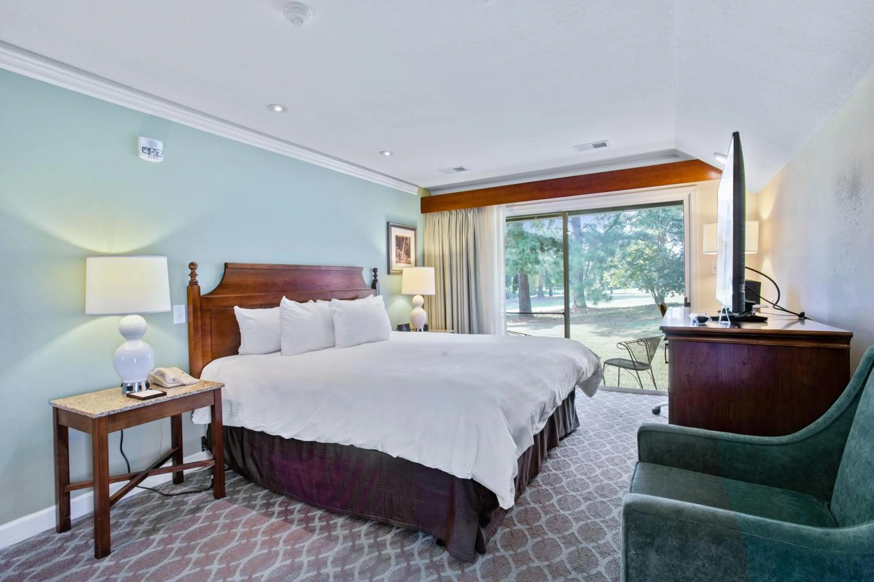 Bedroom, Bed in Kingsmill Resort