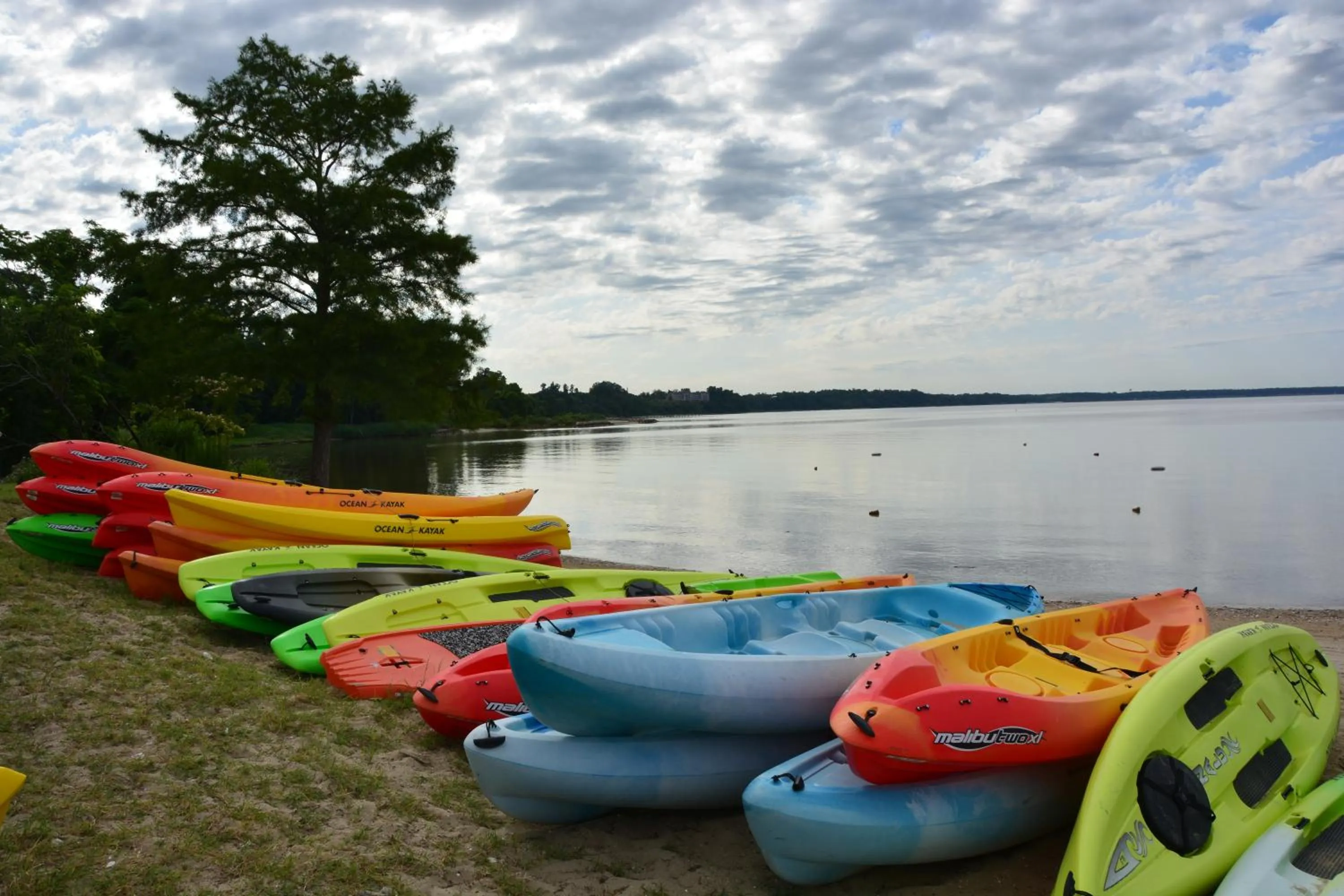 Canoeing in Kingsmill Resort