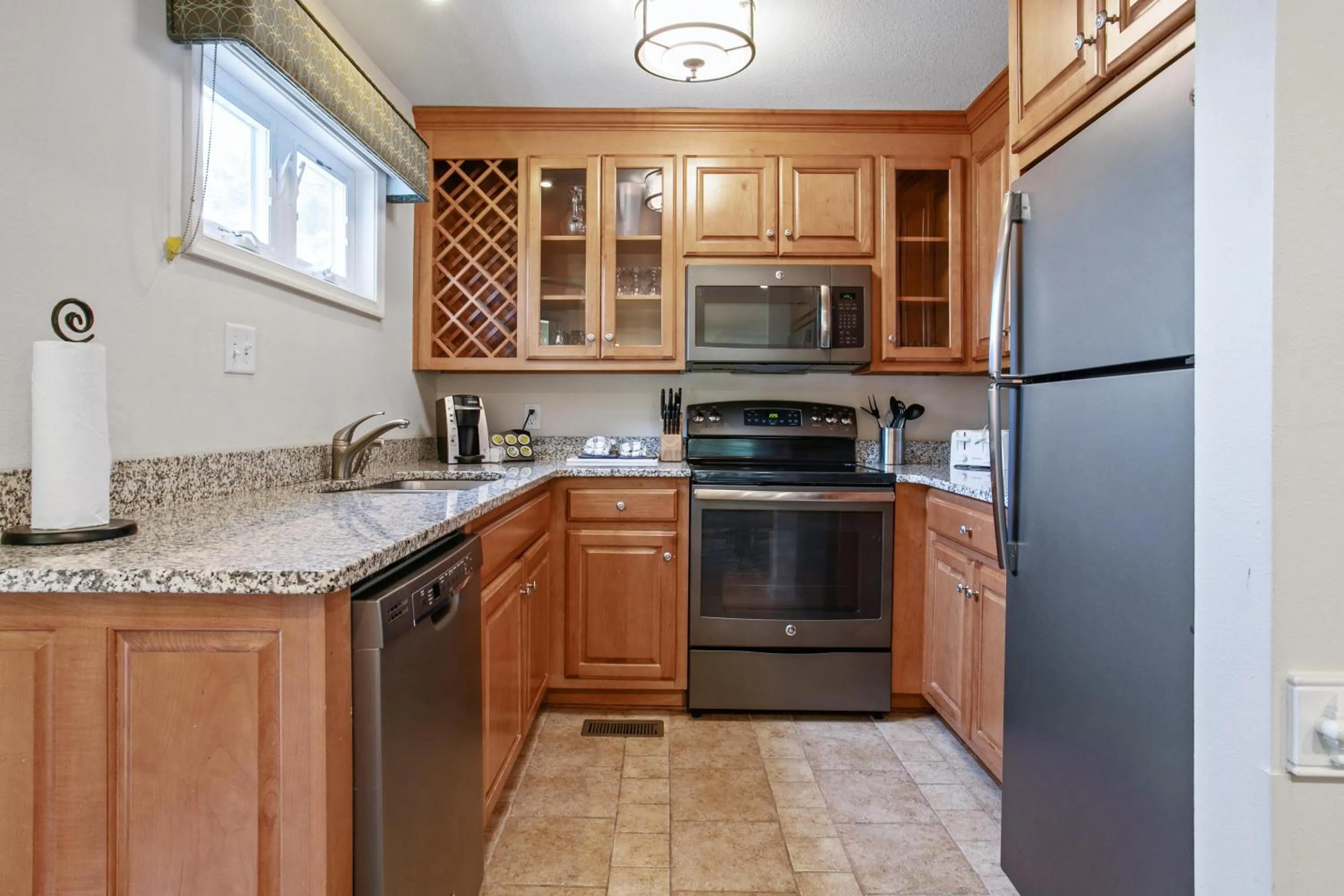 Kitchen or kitchenette in Kingsmill Resort