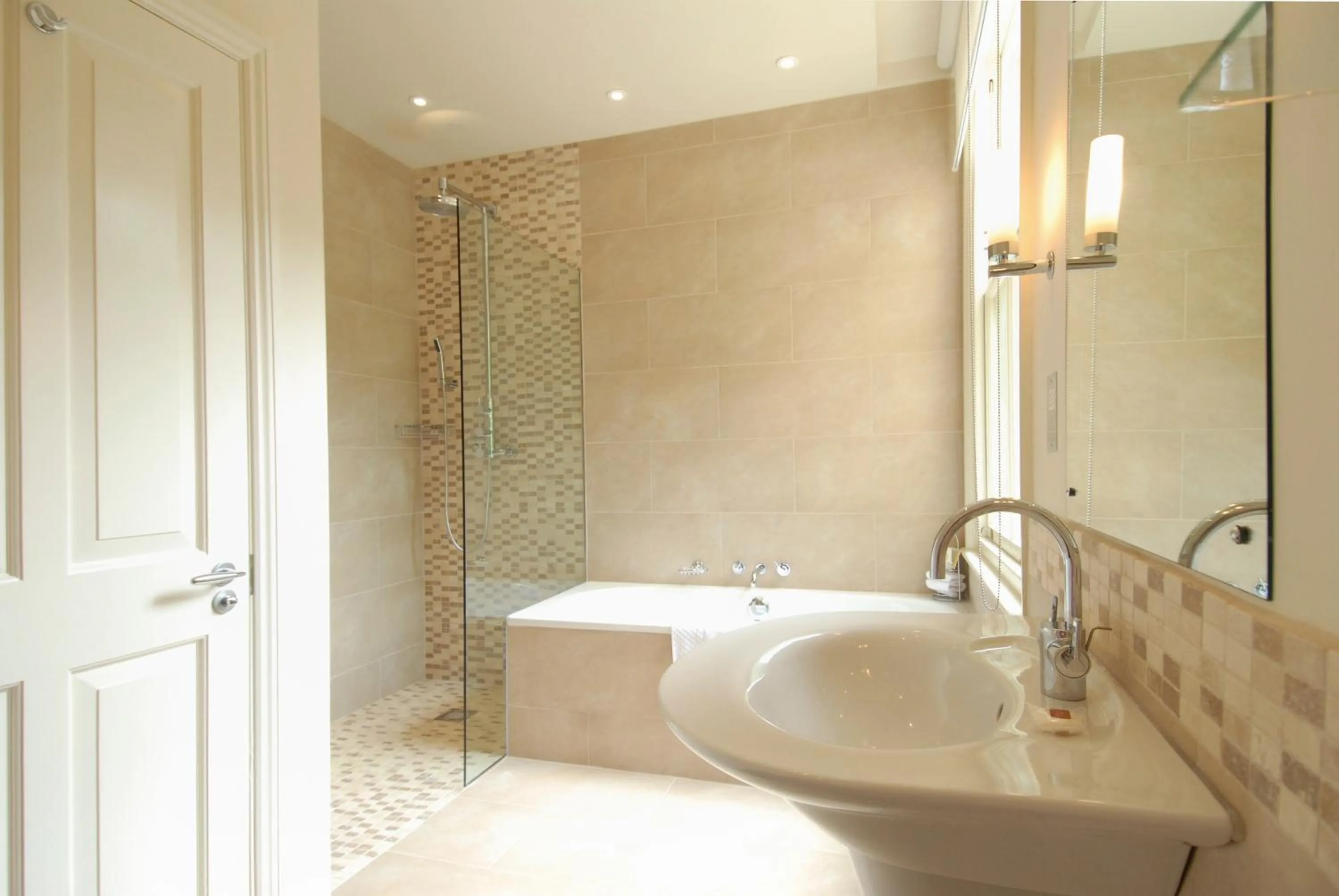 Shower in Castle House Hotel