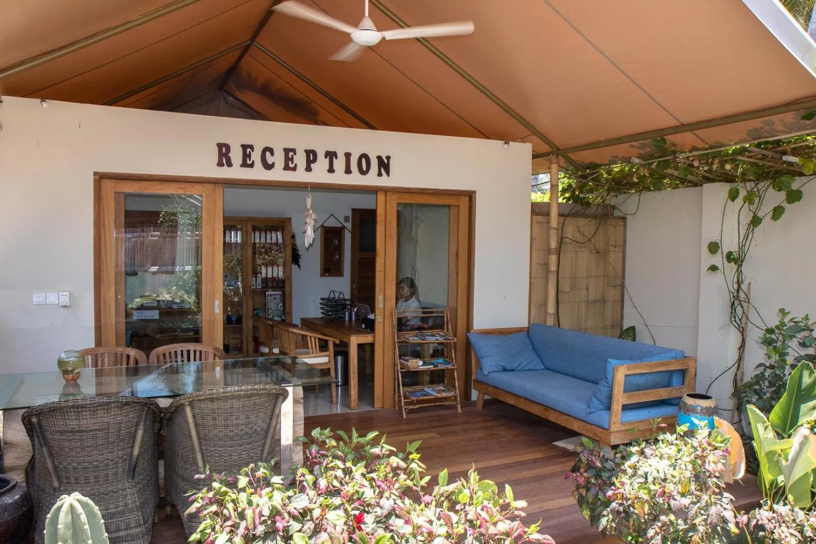 Facade/entrance in Gili Tenda