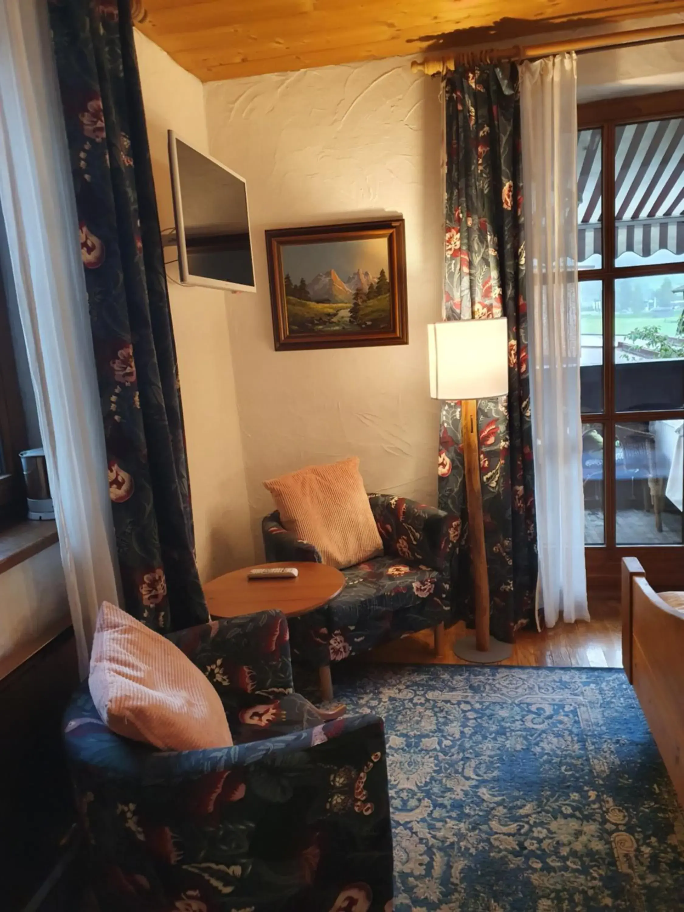 Budget Double Room - single occupancy in Appartement Pension Bäckenhäusl FERIENWOHNUNGEN Chalets Hütten Komfortzimmer Budget Double Room - single occupancy in Appartement Pension Bäckenhäusl FERIENWOHNUNGEN Chalets Hütten Komfortzimmer