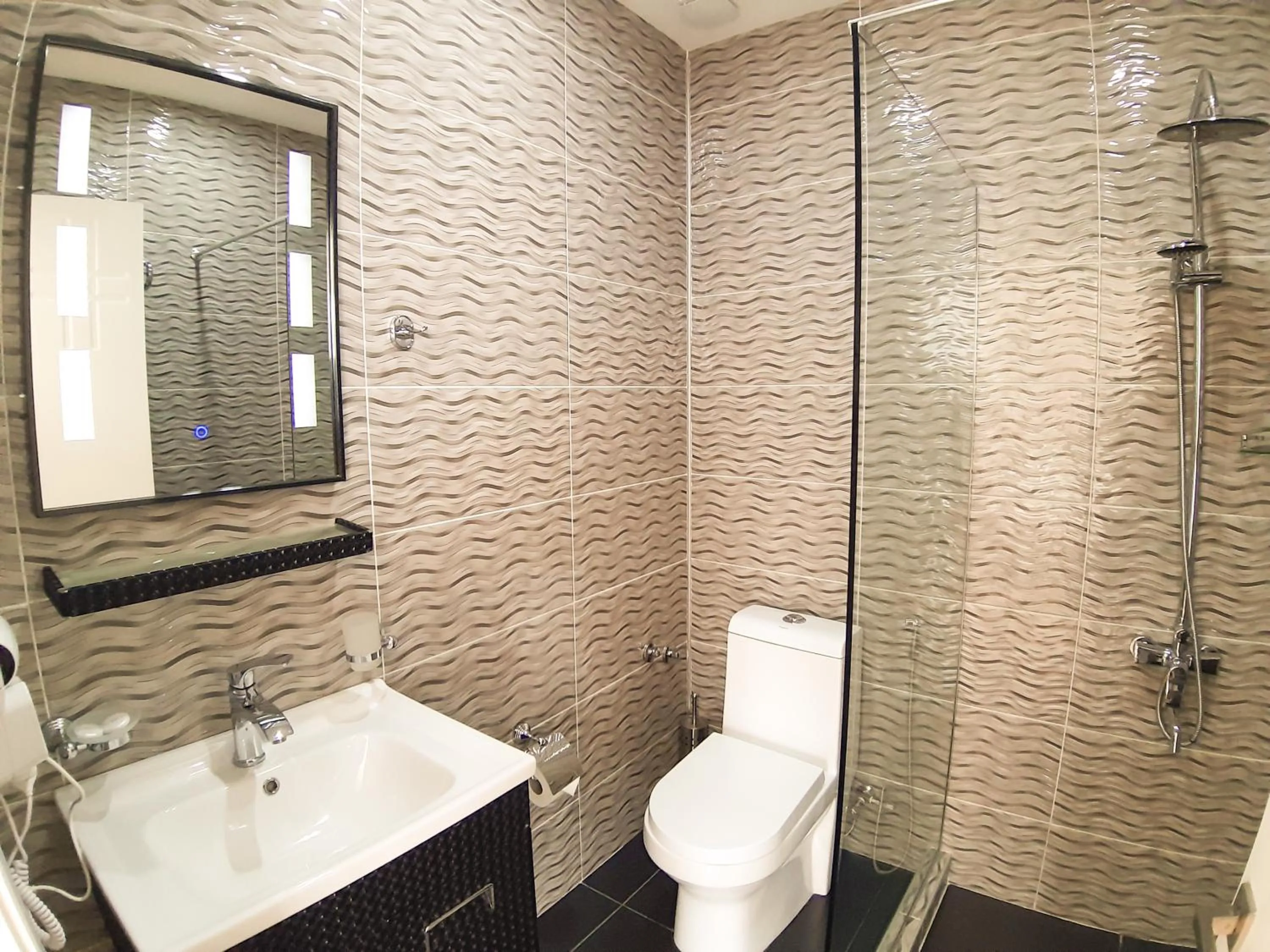 Shower in Lisi Hills Hotel