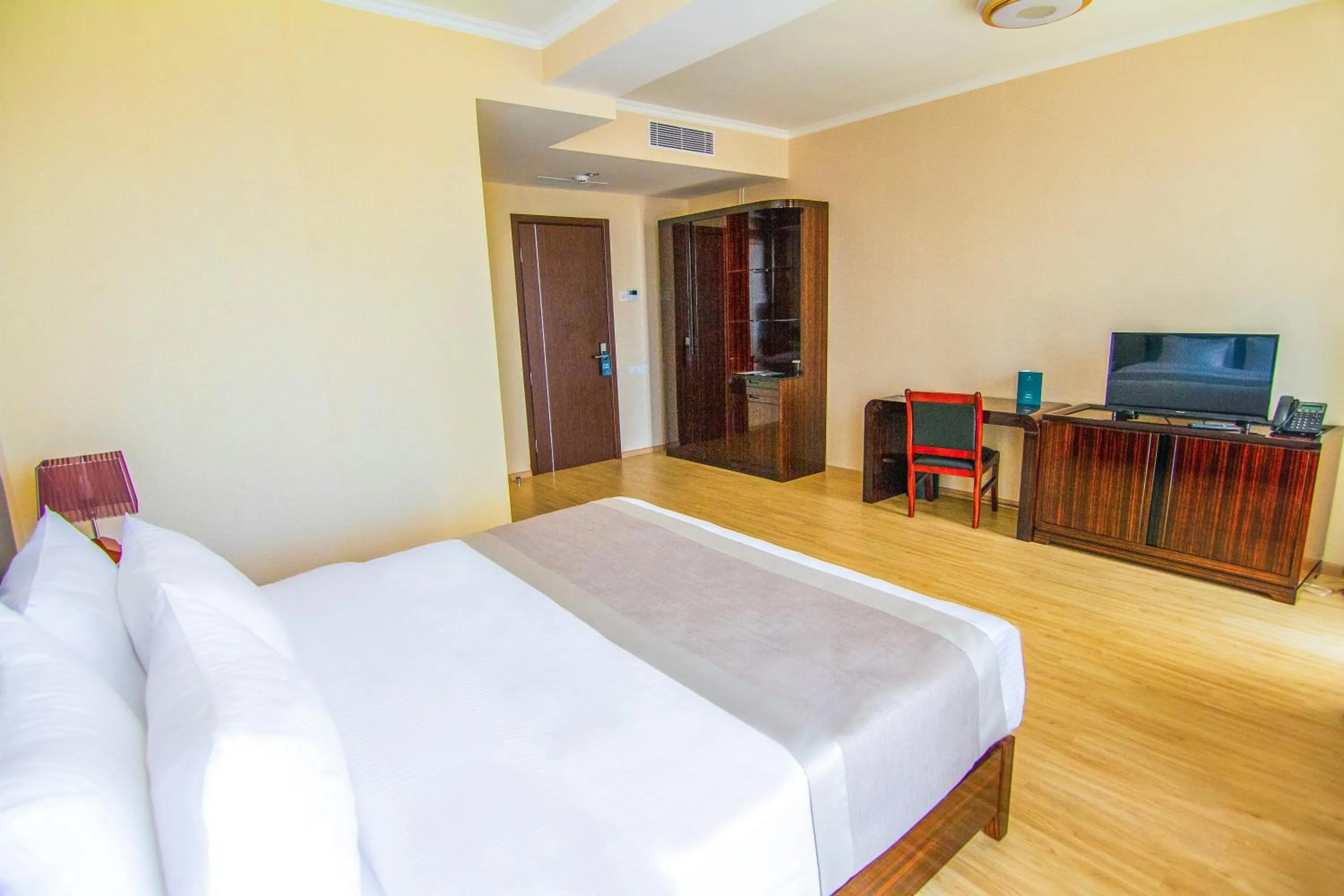 Bed in Lisi Hills Hotel