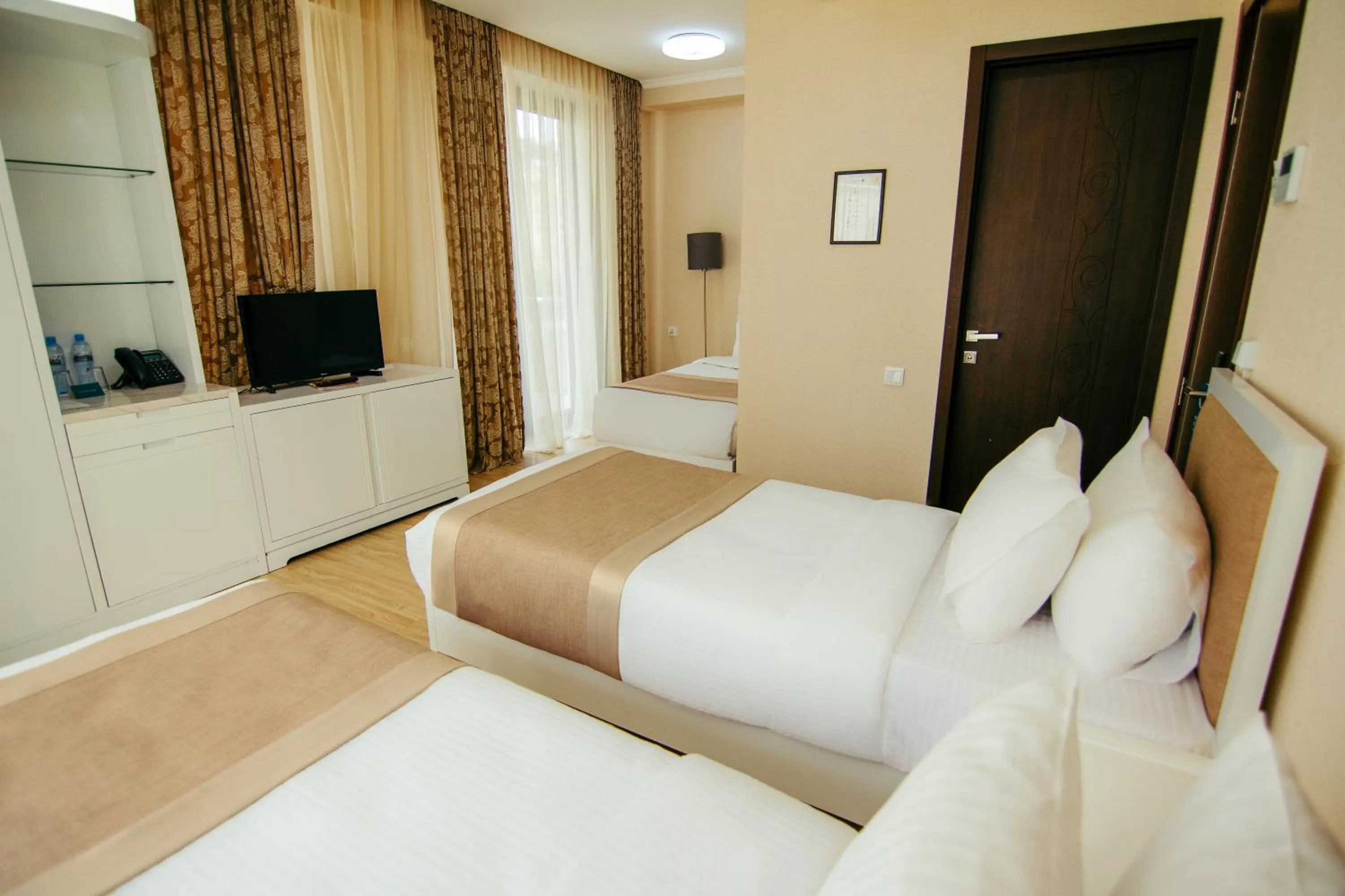 Bed in Lisi Hills Hotel