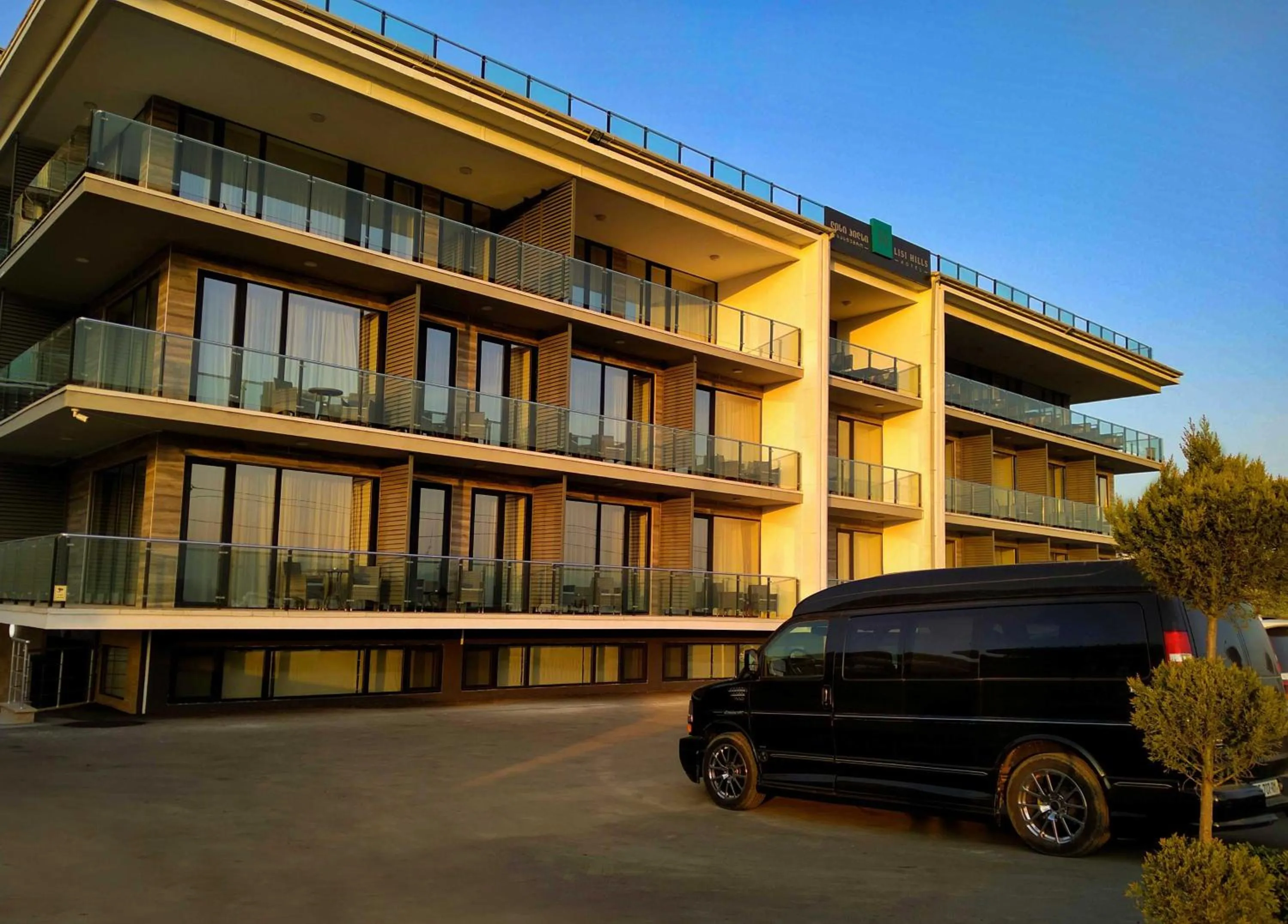 Property building in Lisi Hills Hotel