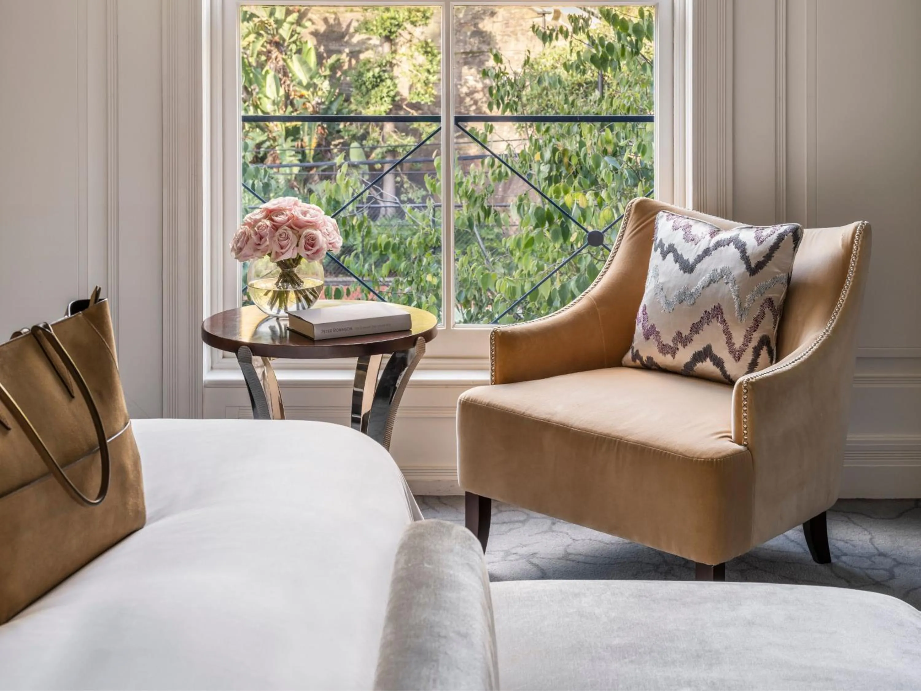Seating area, Bed in The Langham Sydney