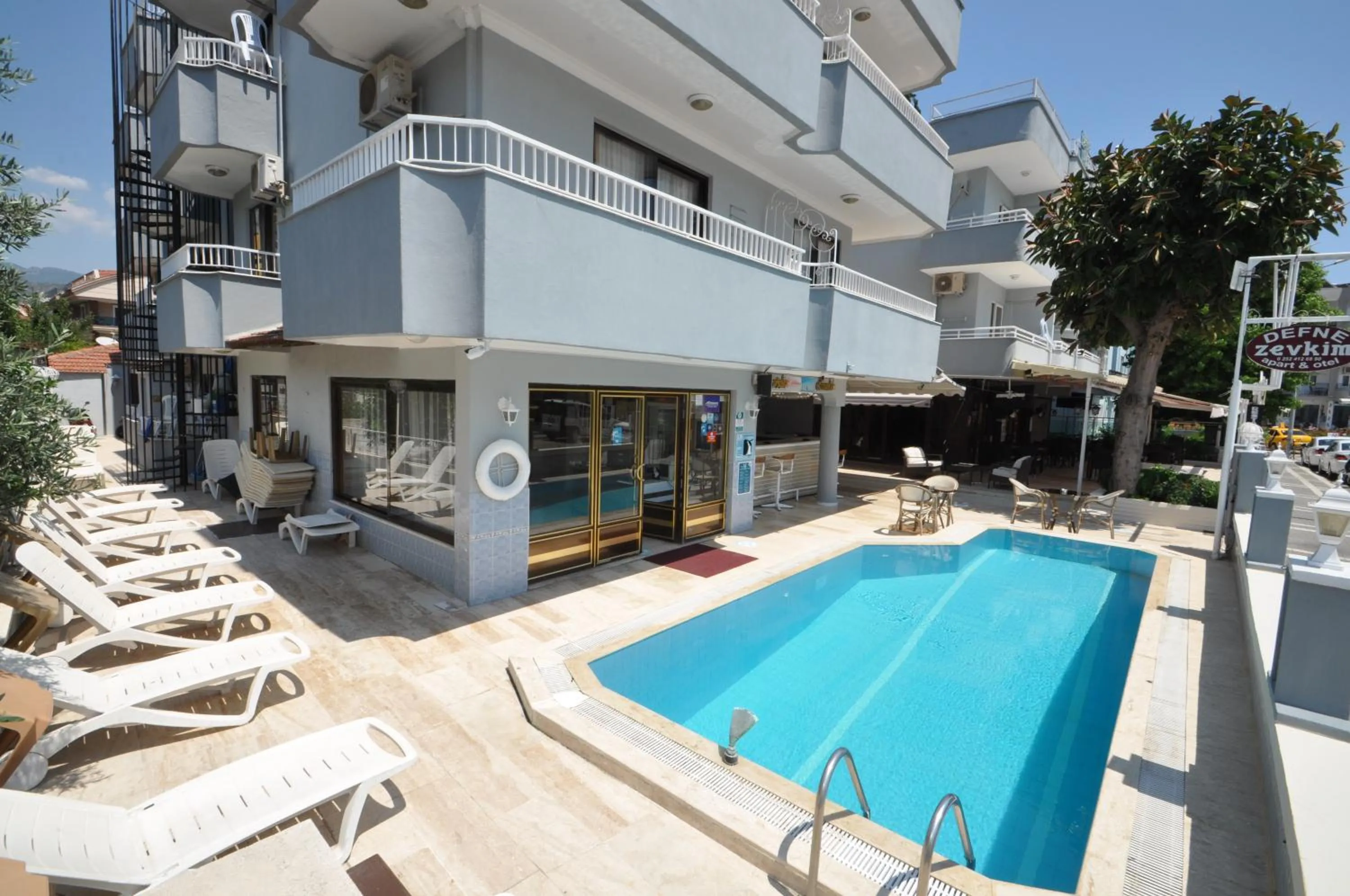 Defne & Zevkim Hotel