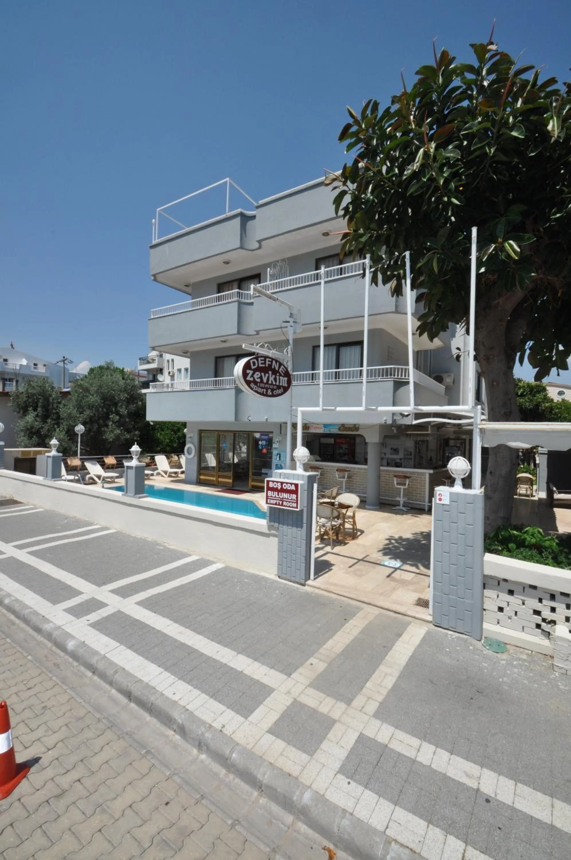 Defne & Zevkim Hotel