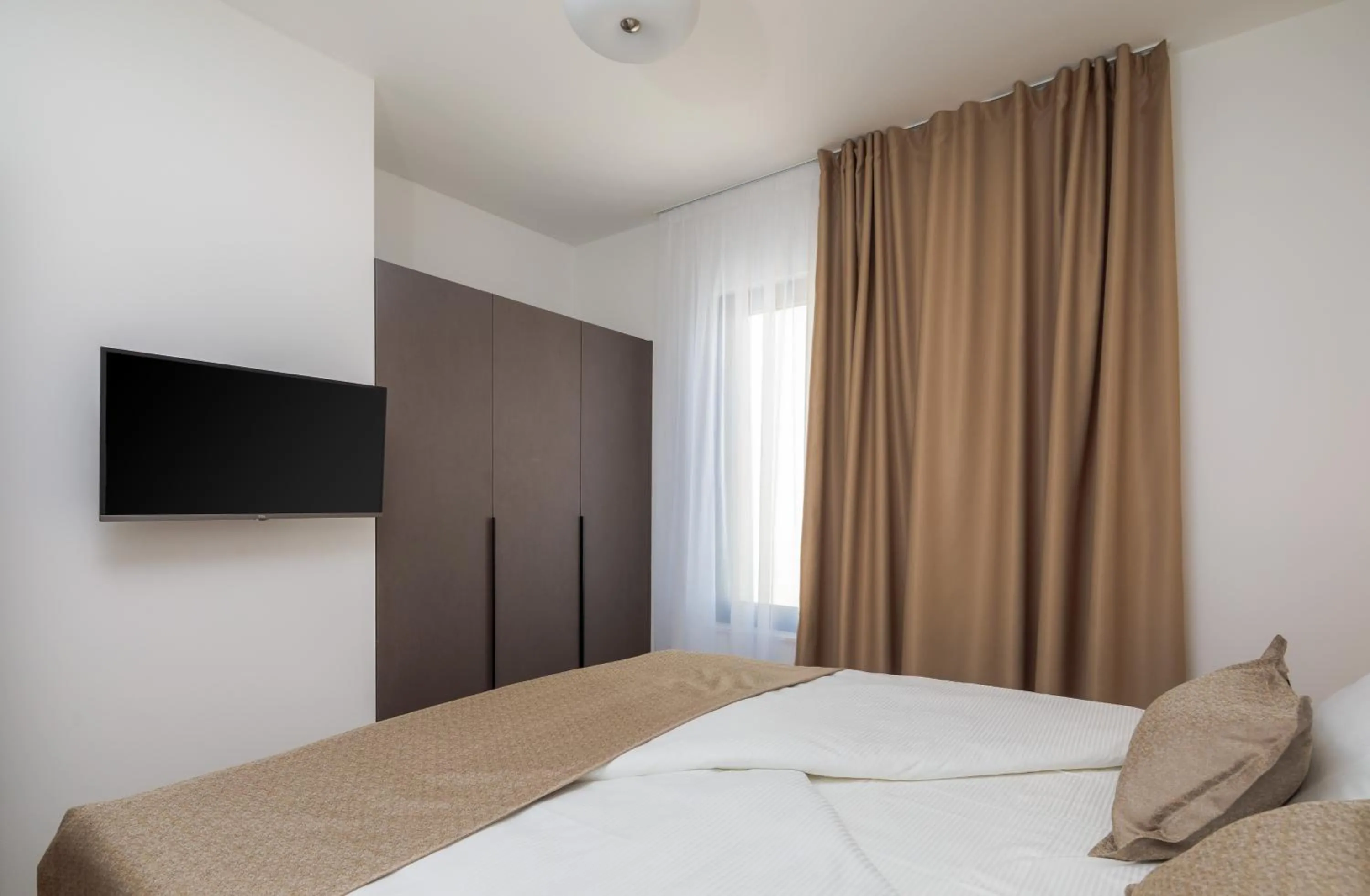 Bed in Villa Four Brothers - Middle Floor