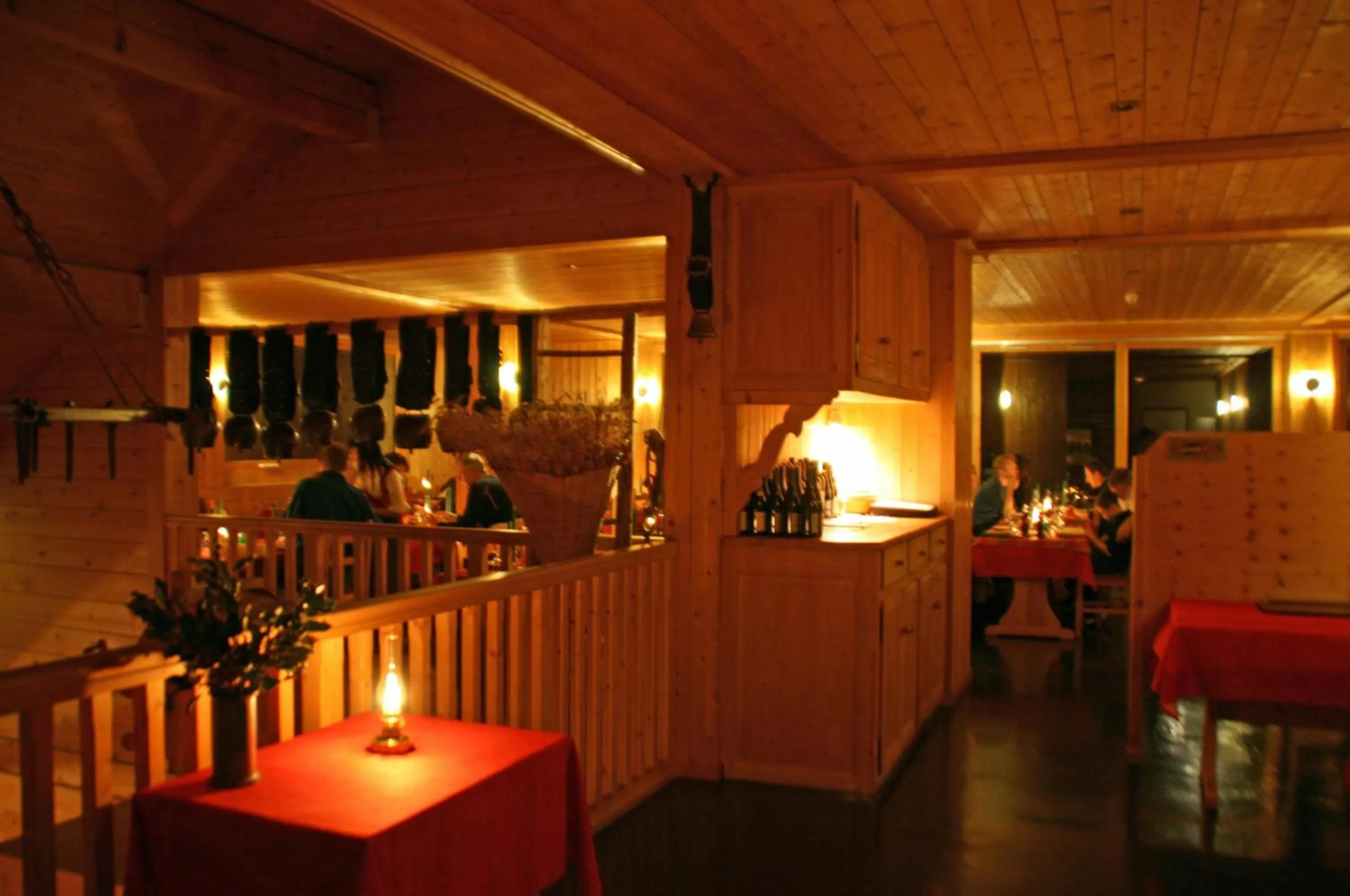 Restaurant/places to eat in Hotel Les Lans