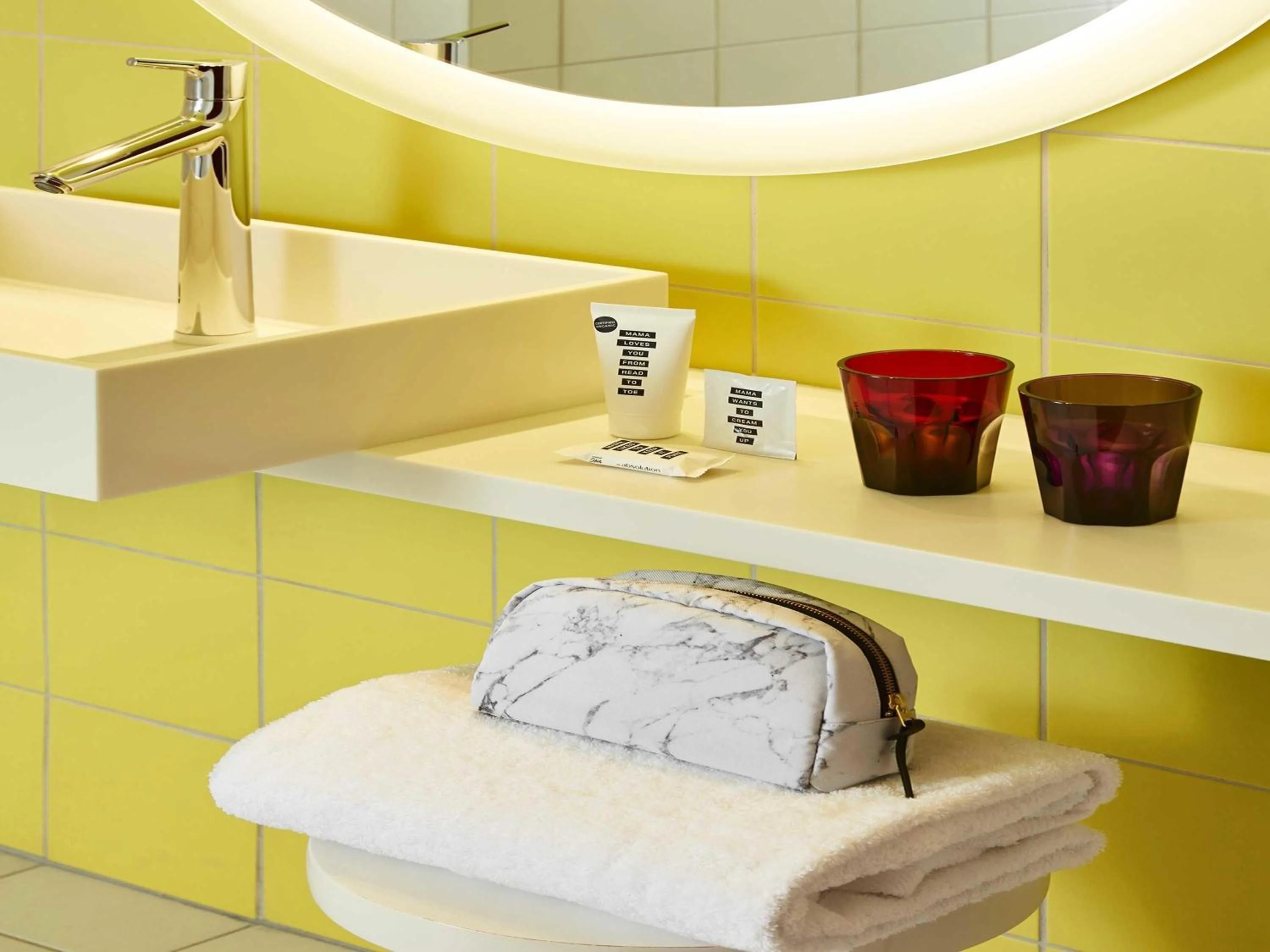 Bedroom in Mama Shelter Toulouse