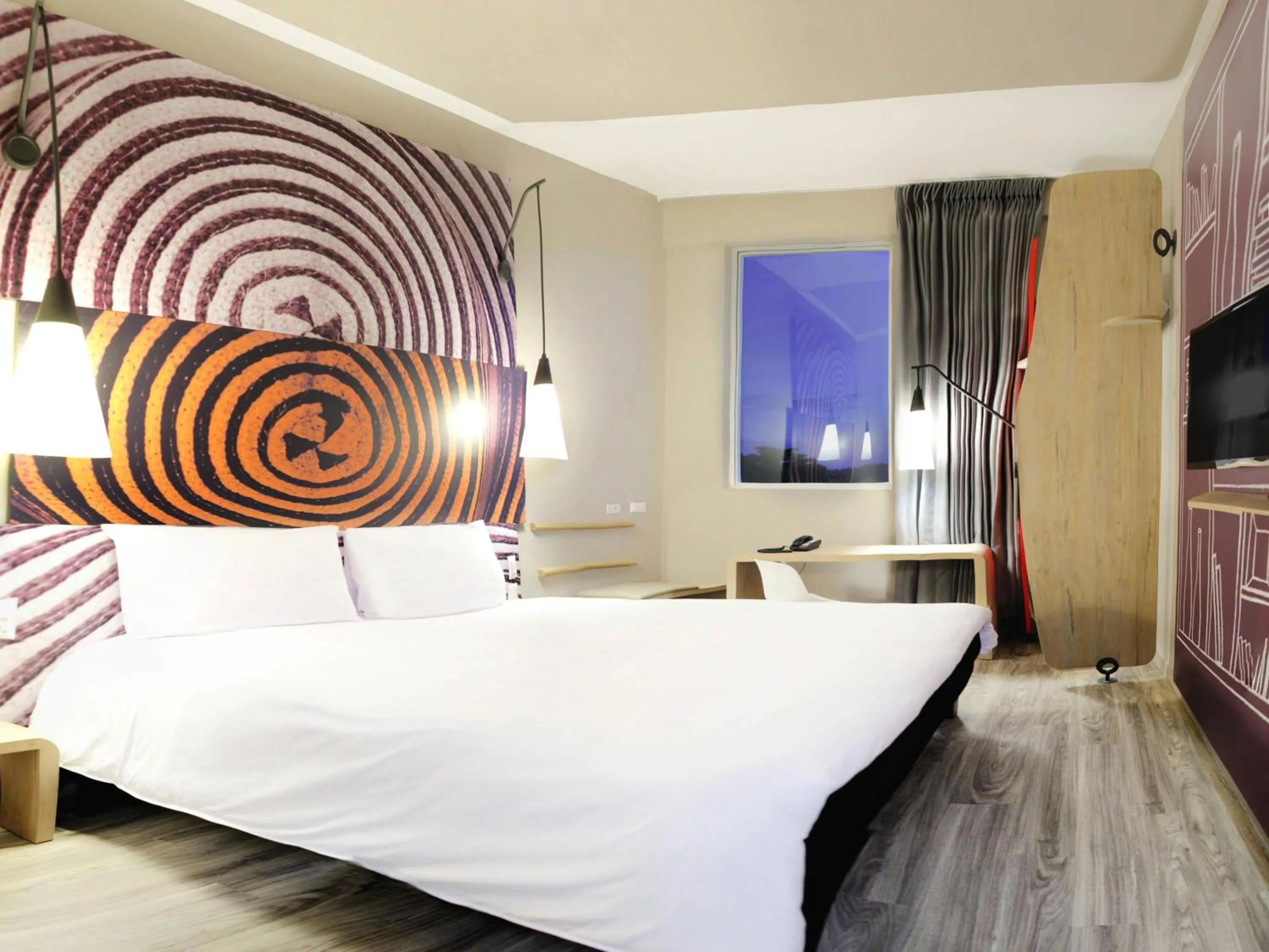 Property building, Bed in ibis Apartado