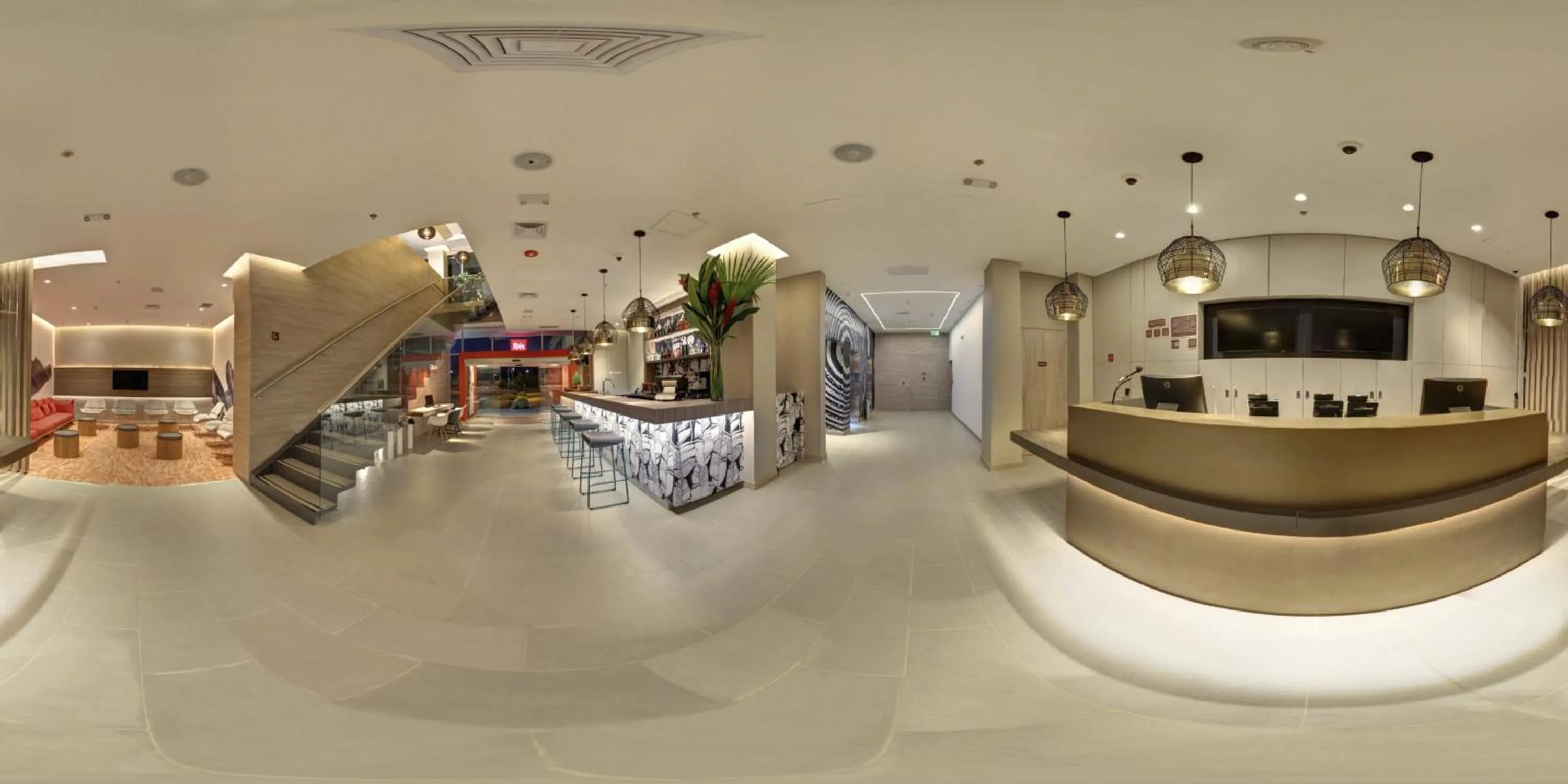 Lobby or reception in ibis Apartado