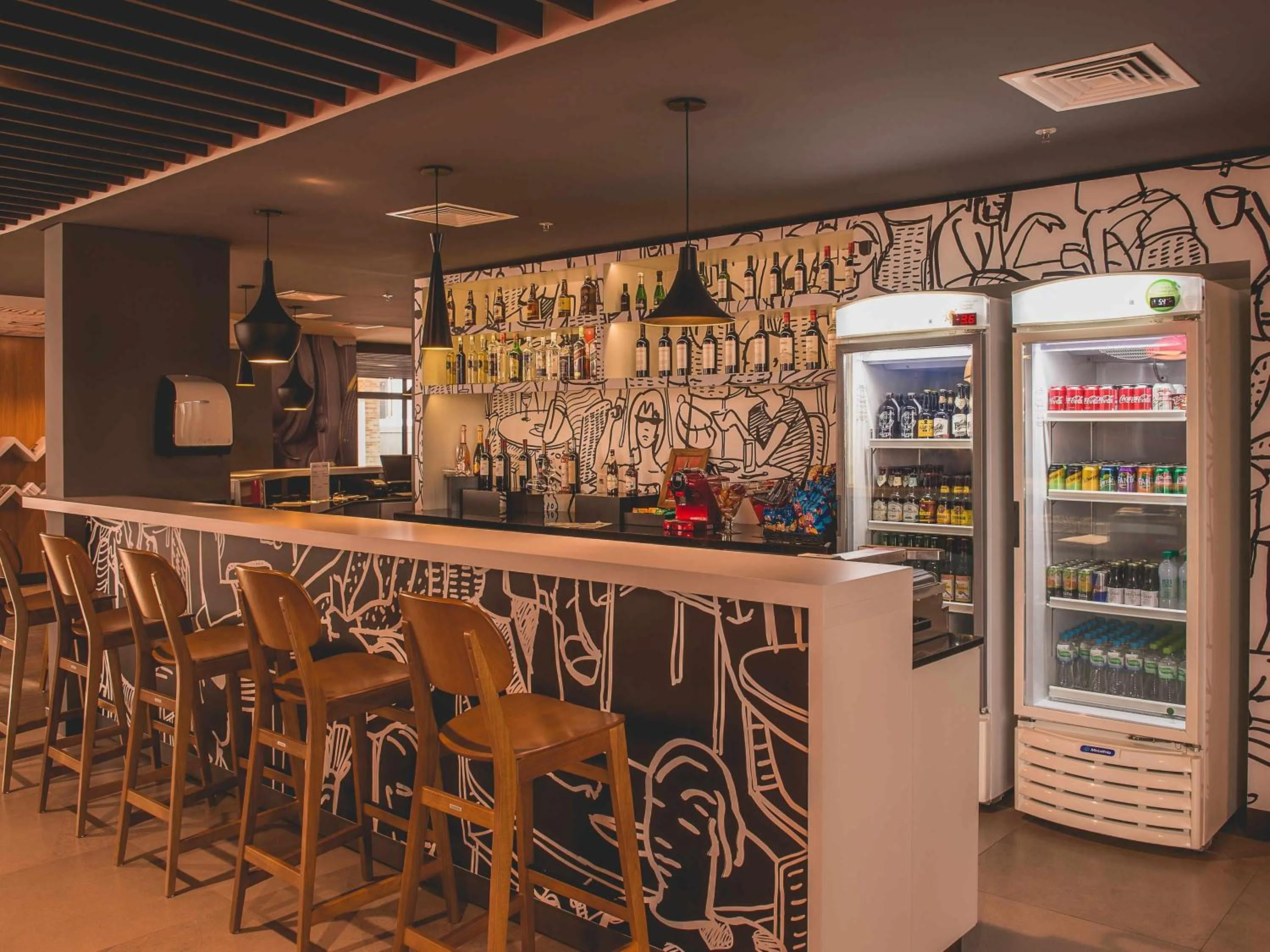 Lounge or bar in ibis Carlos Barbosa