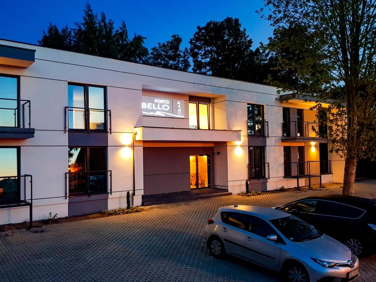 Property building in Porto Bello