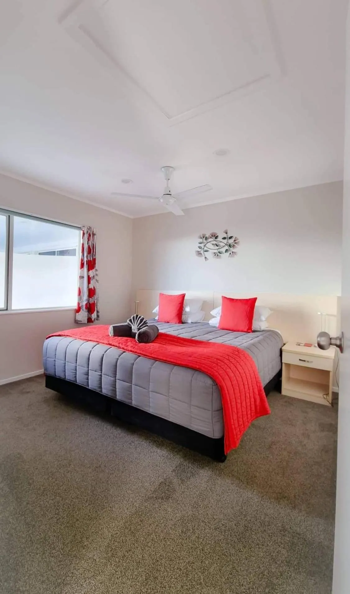 Bed in Paihia Apartments