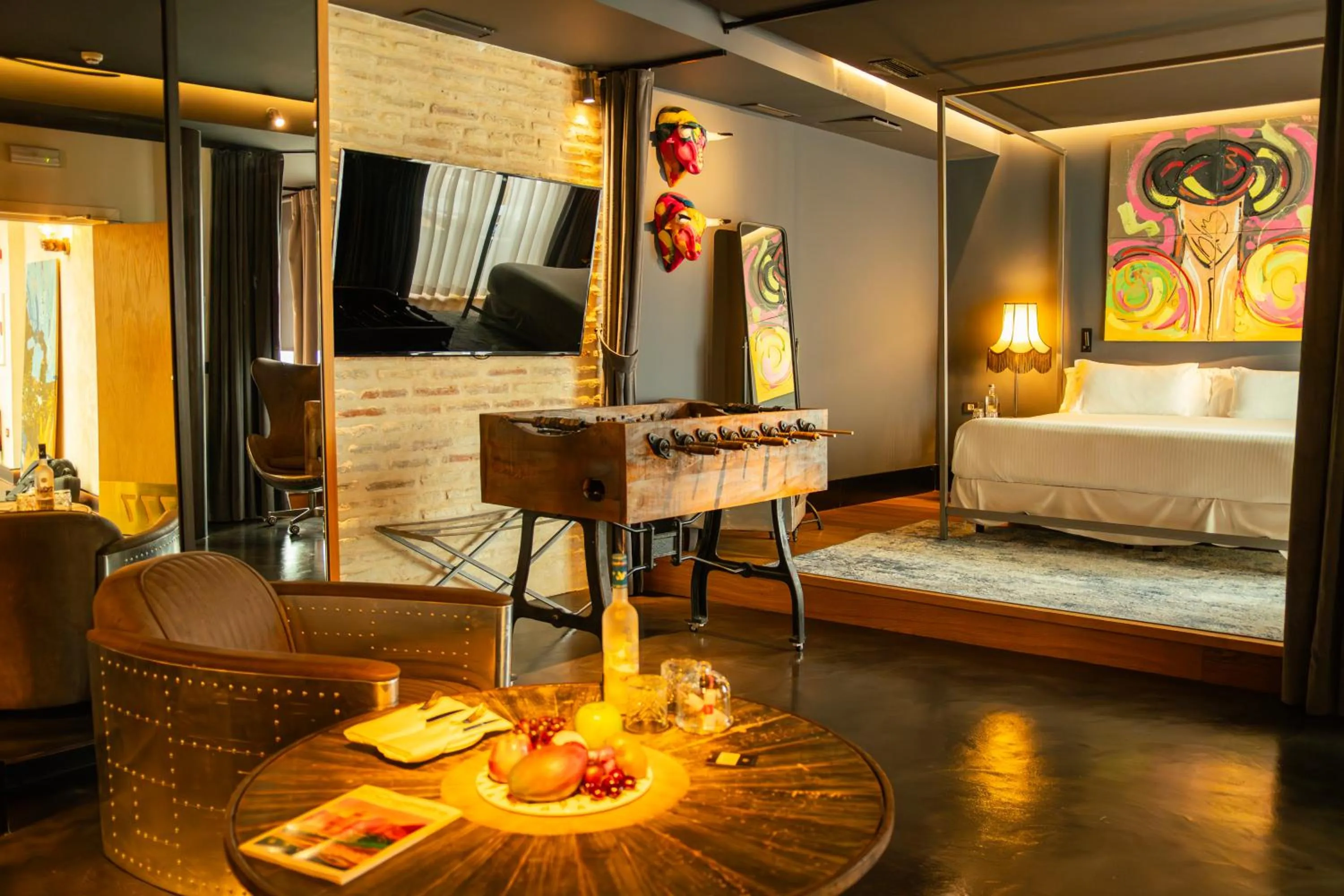 Living room, Bed in Hotel Lobby