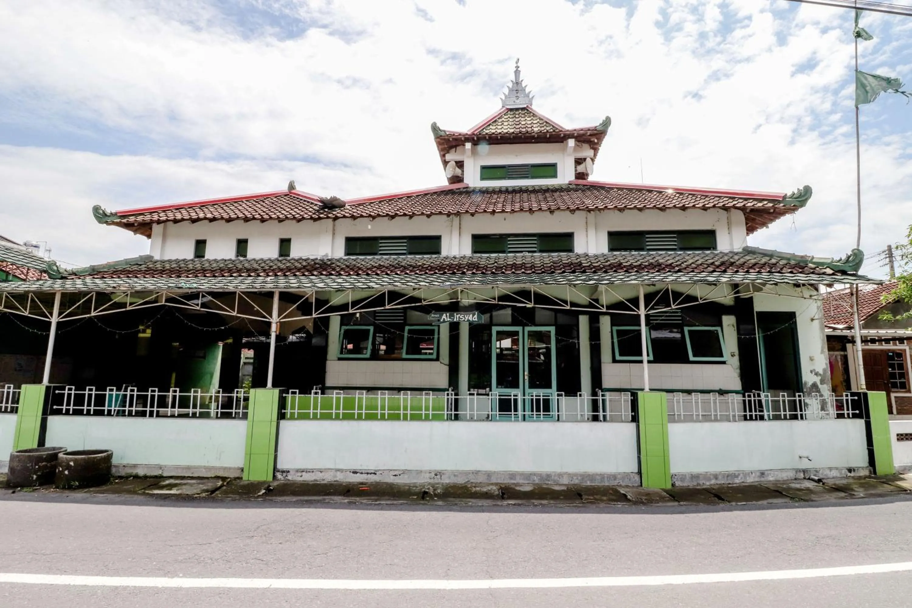 Property building in Bahagia Sederhana Homestay