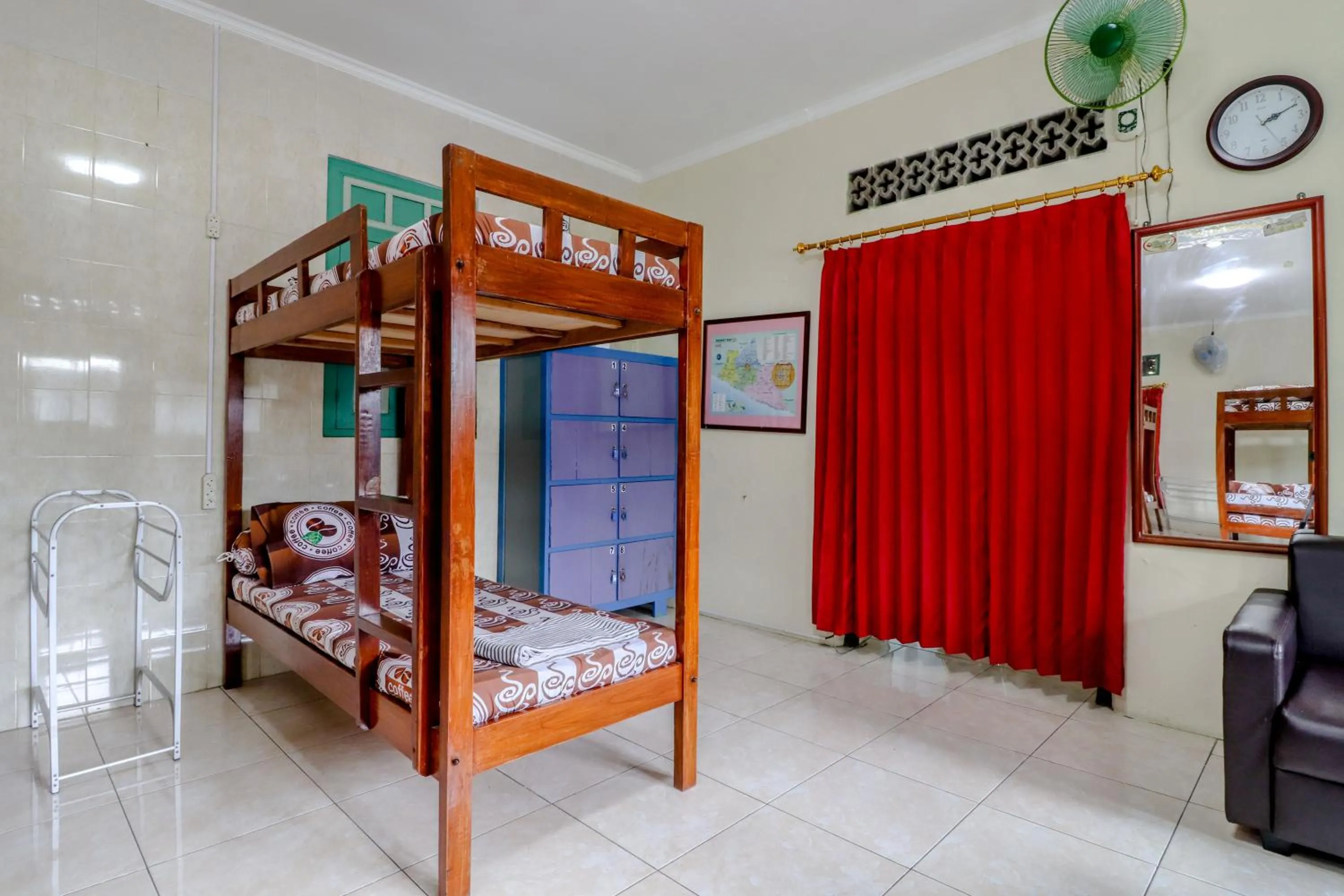 bunk bed, Bed in Bahagia Sederhana Homestay