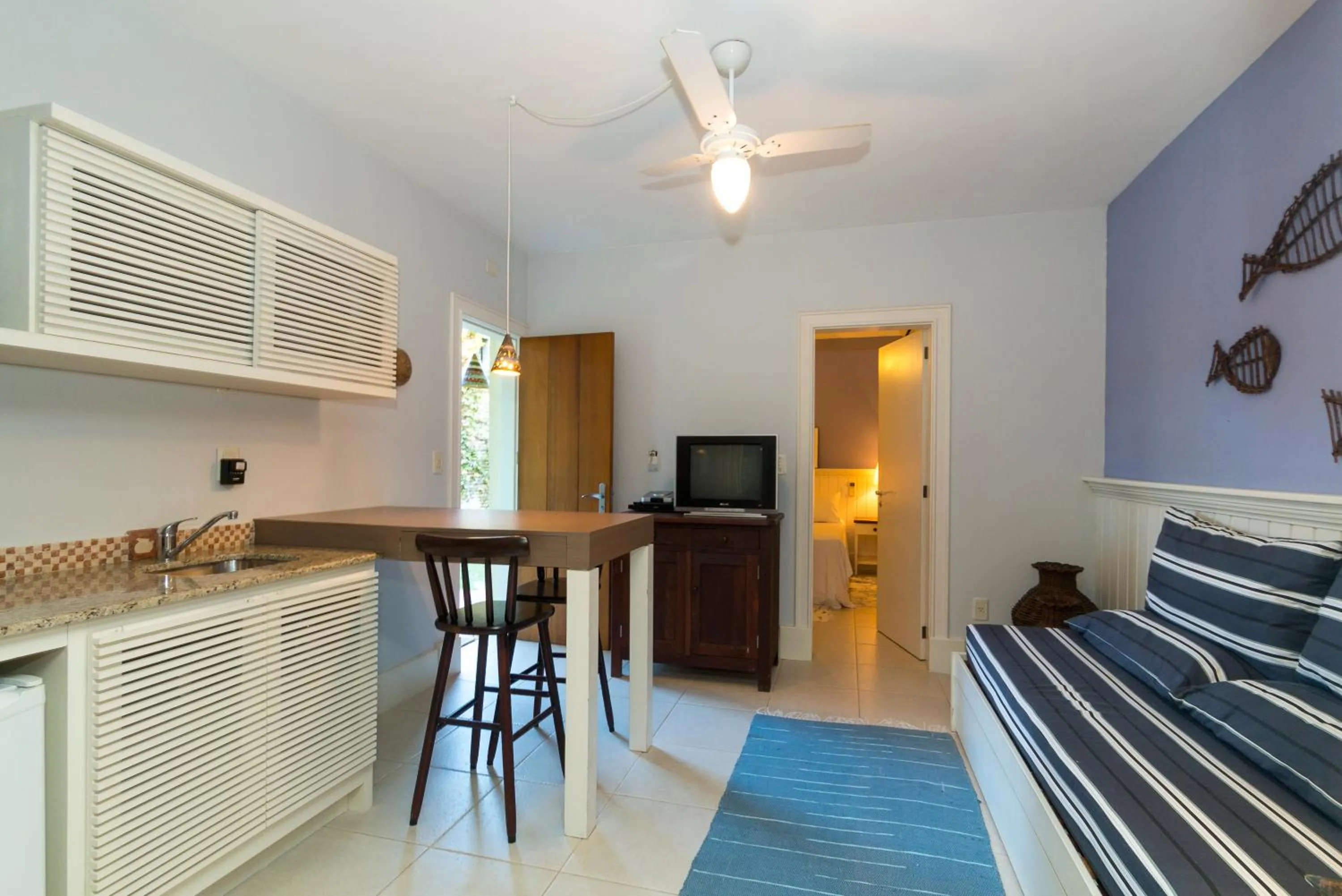 Kitchen or kitchenette, Bed in Pousada Vila do Bosque