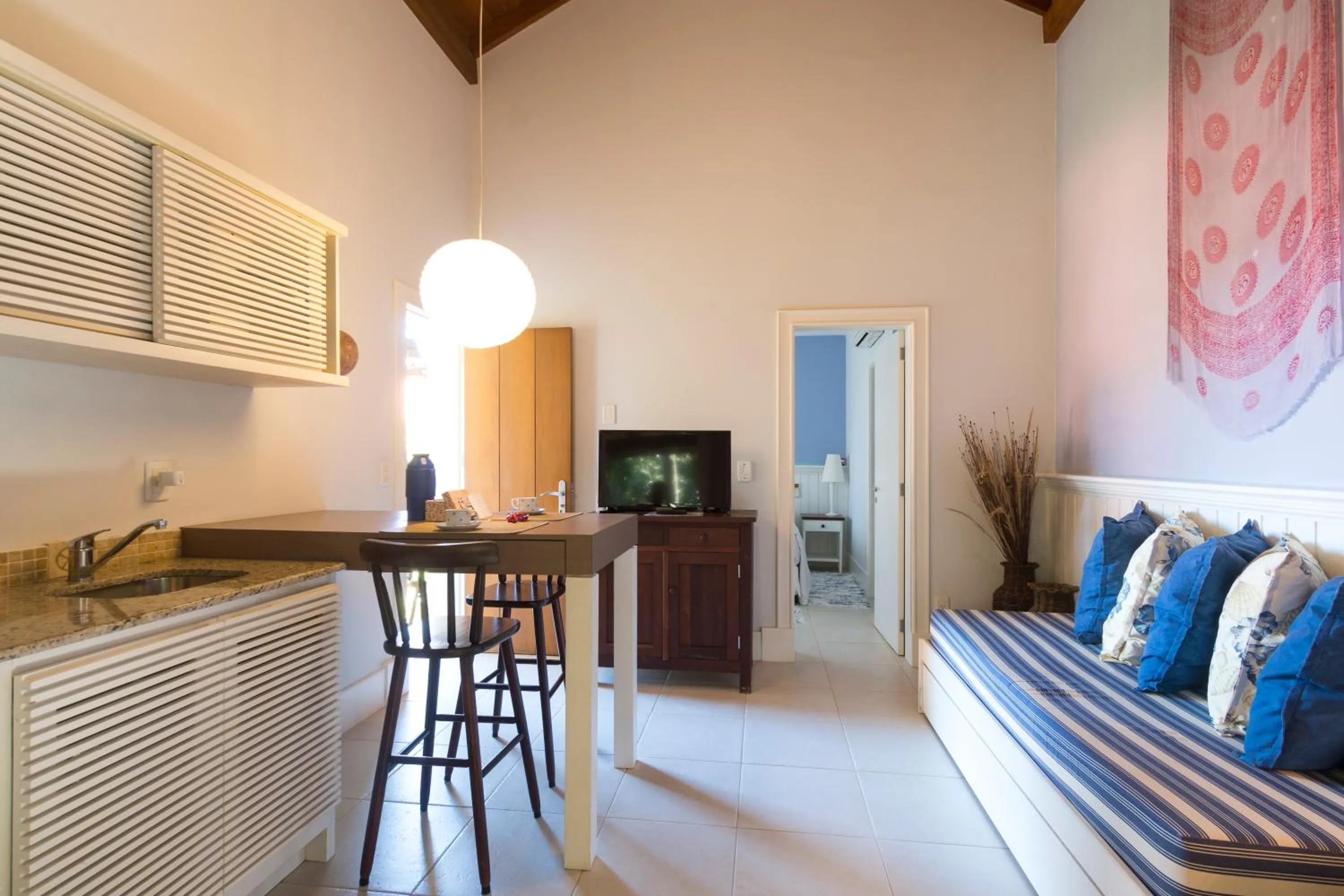 Seating area, Bed in Pousada Vila do Bosque