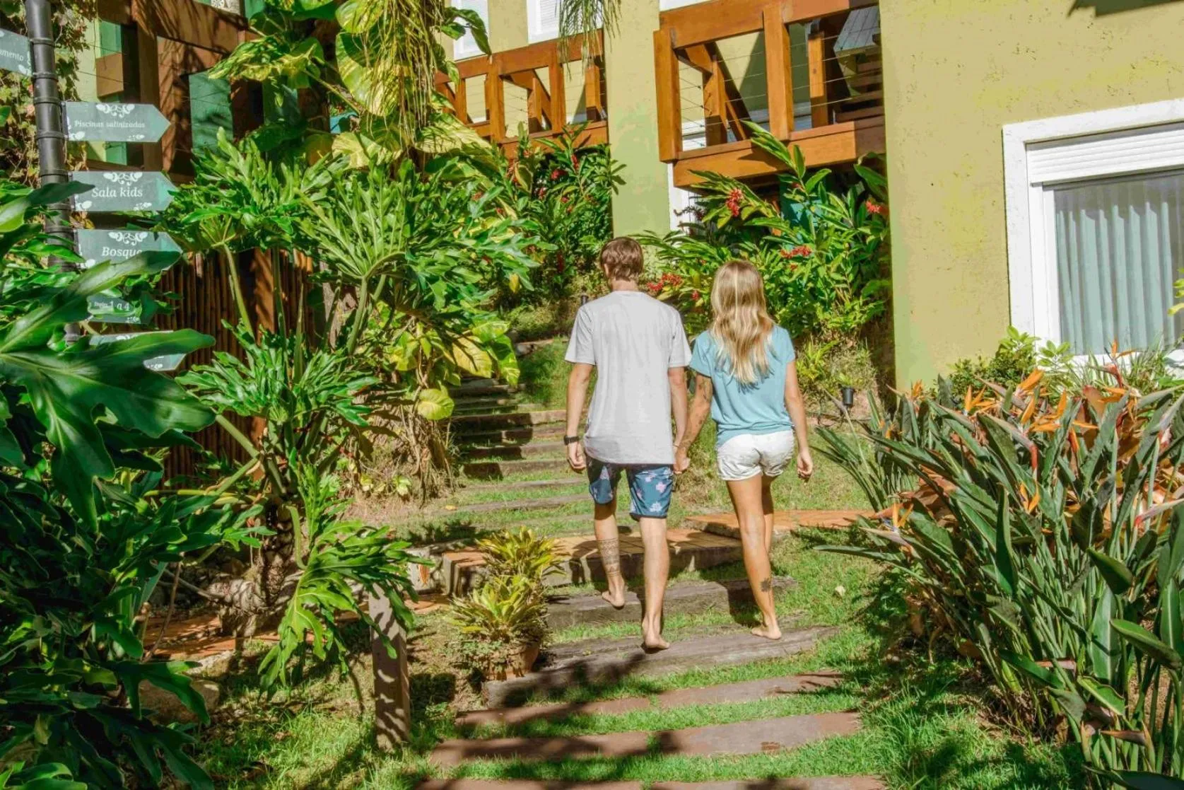 People in Pousada Vila do Bosque