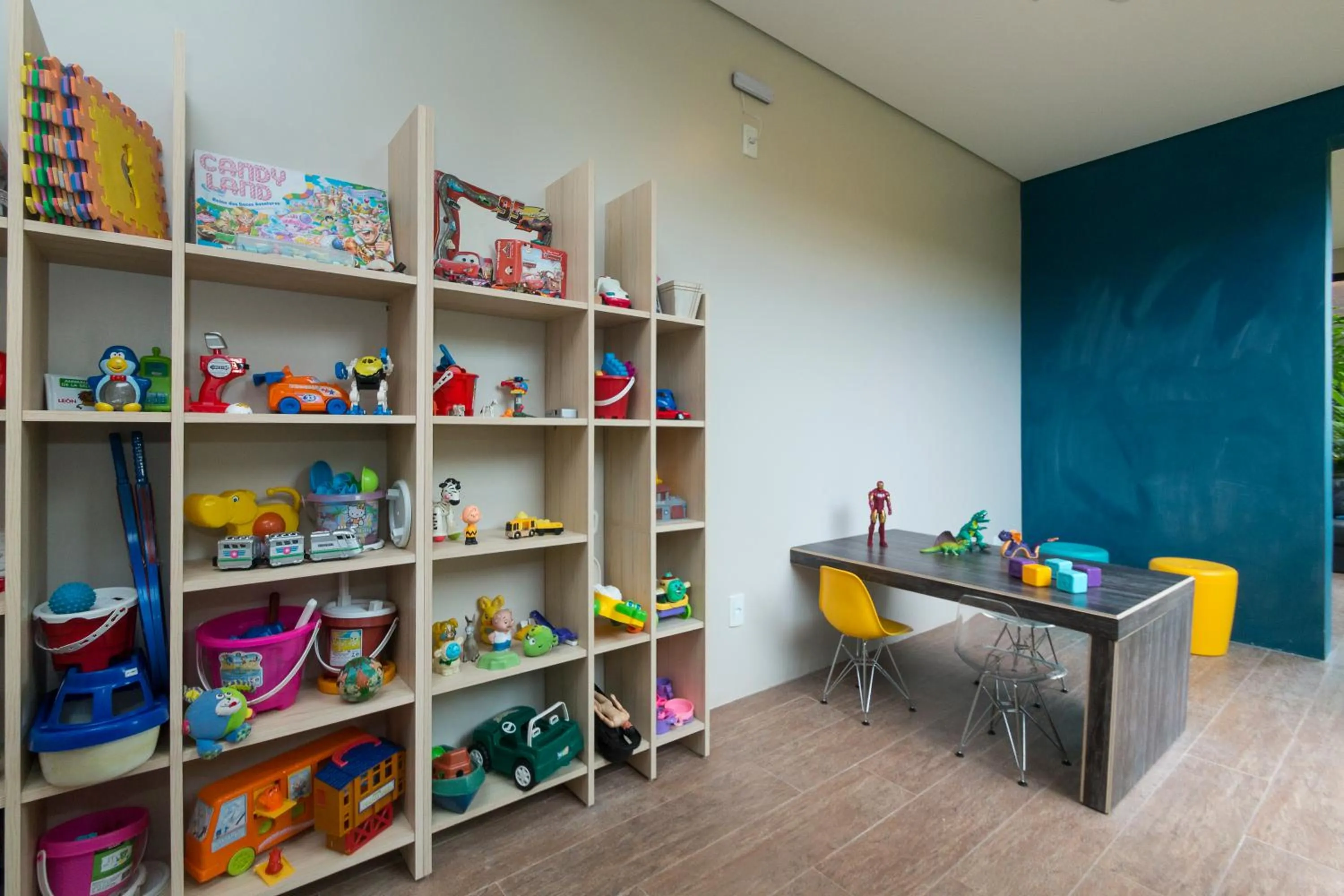 Communal lounge/ TV room in Pousada Vila do Bosque