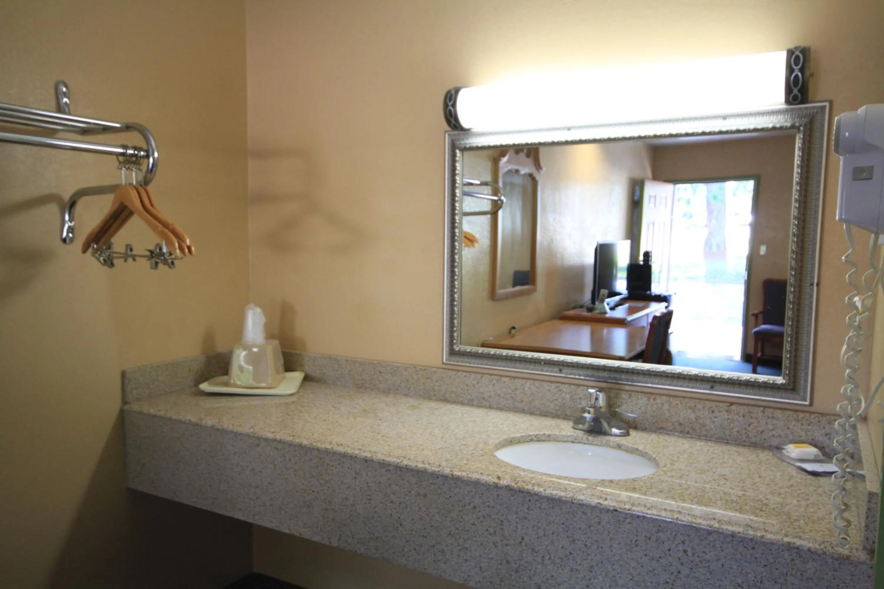 Holiday Terrace Motel