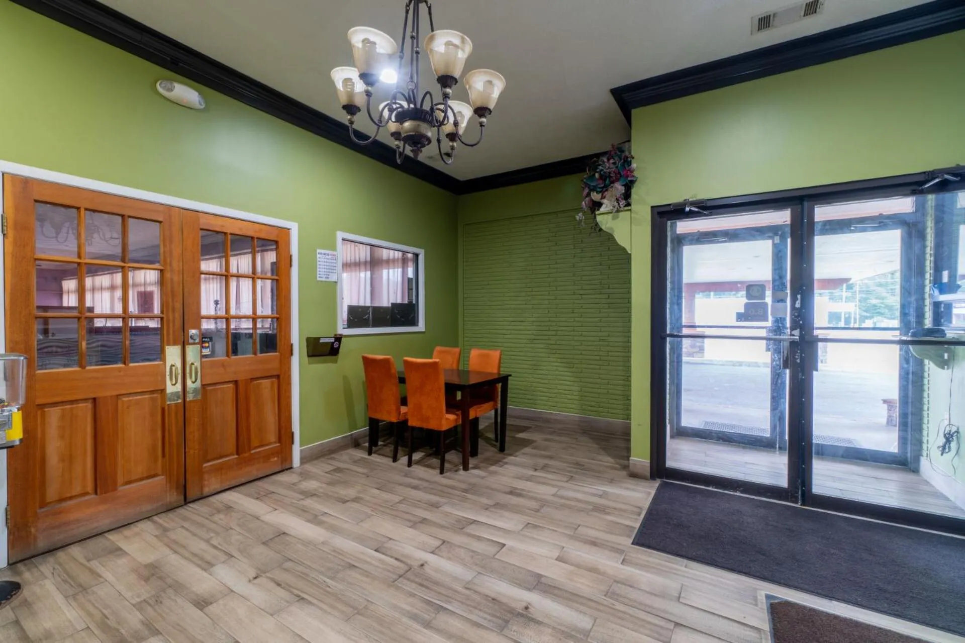 Holiday Terrace Motel