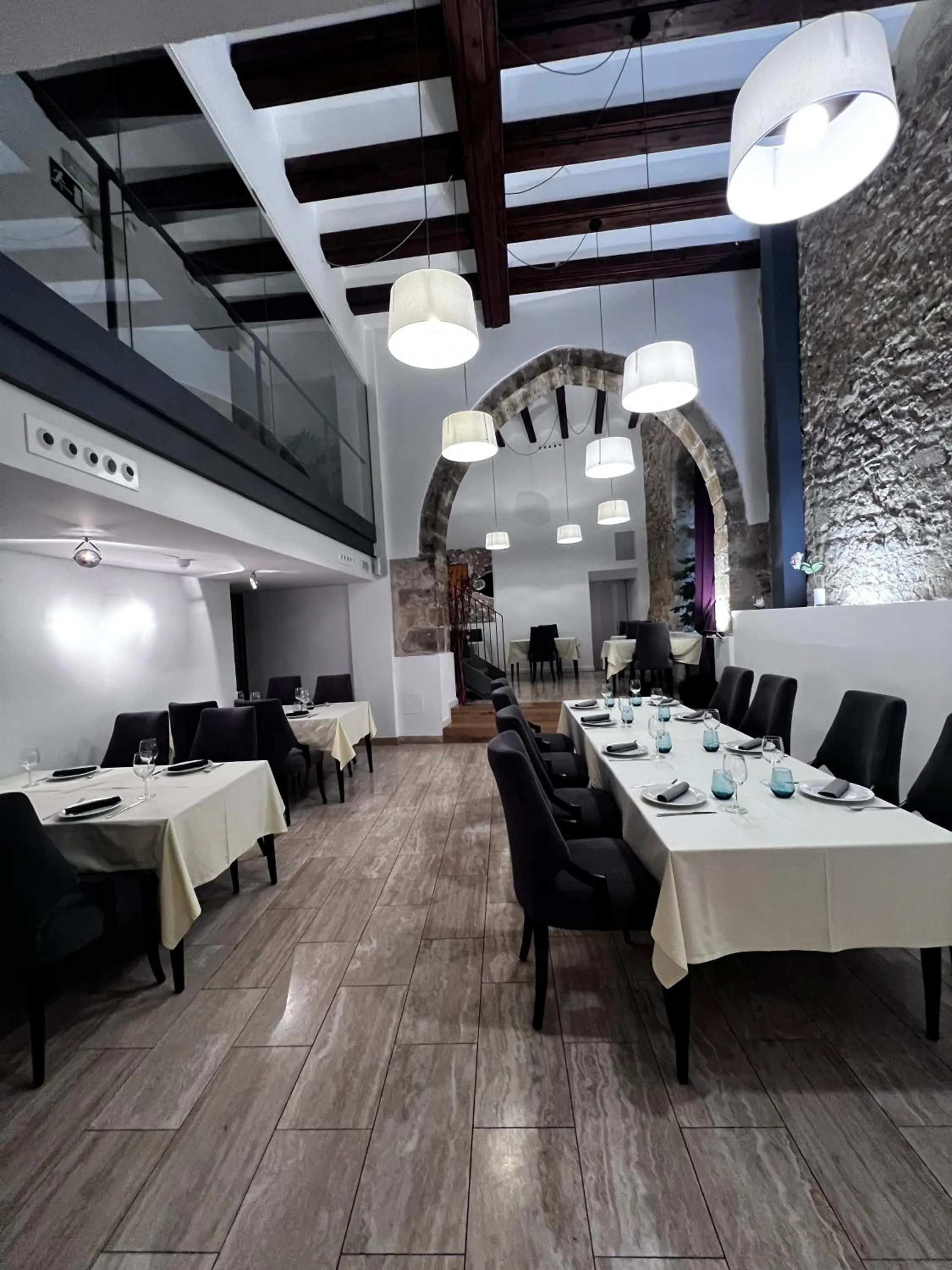 Restaurant/places to eat in Hotel Palau dels Osset